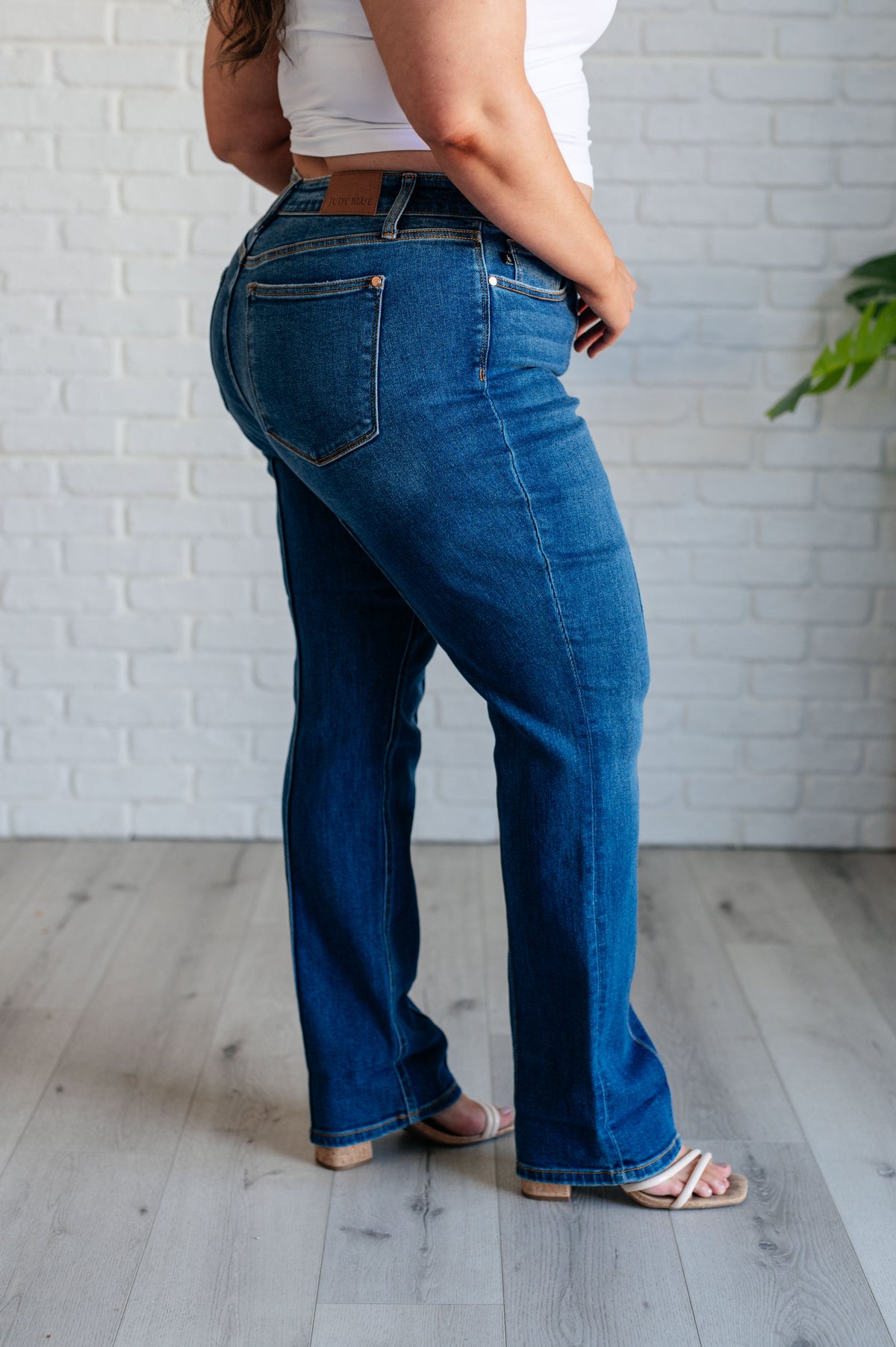 Campbell High Rise Center Seam Detail Straight Jeans - KaraMarie