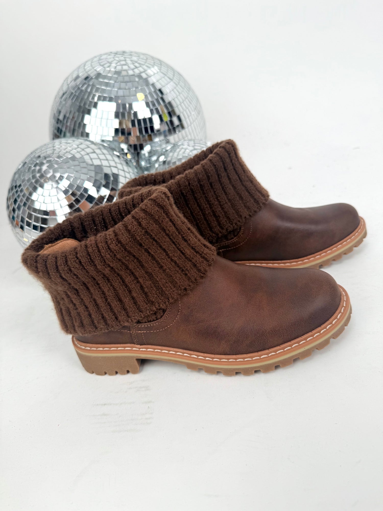 Corkys - QUIVER - Brown Oil Tanned