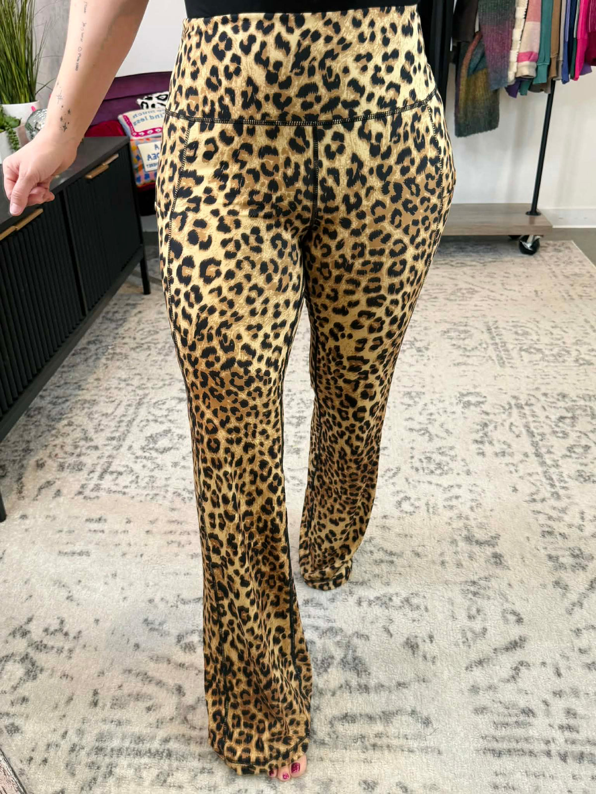 Feline Flare Leggings {S-3X} - KaraMarie