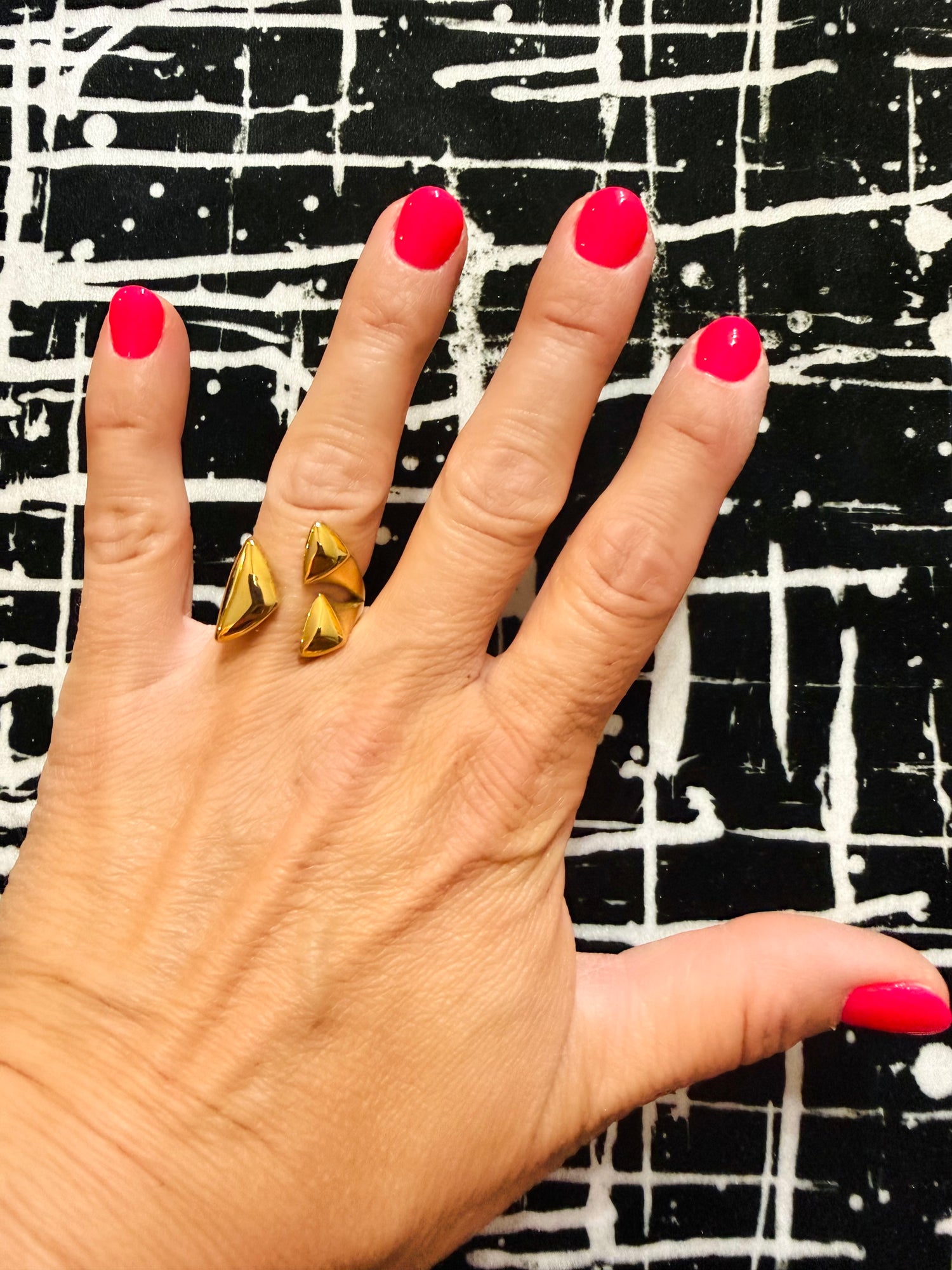Triple Triangle Open Top Ring {Waterproof Jewelry}