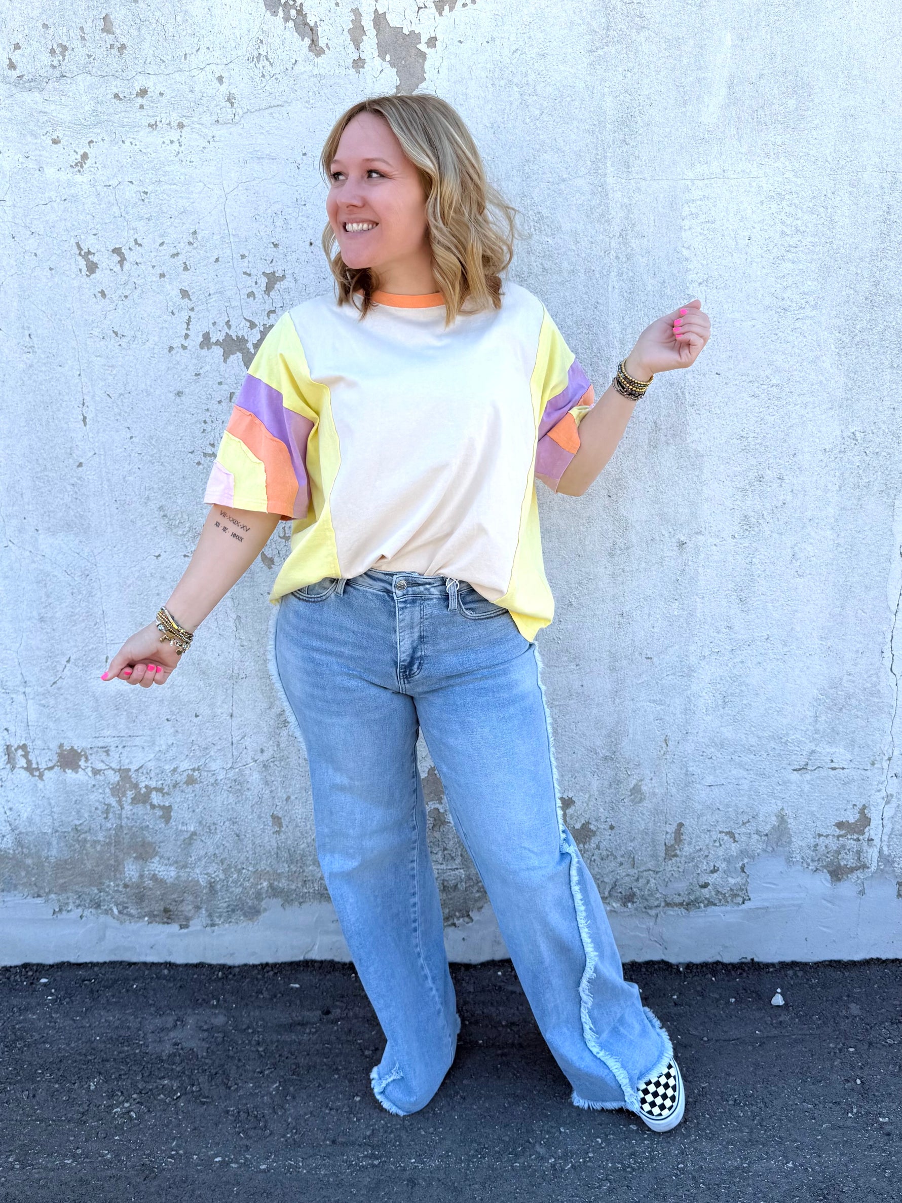 Bold Burst Top in Beige {S-L} - KaraMarie
