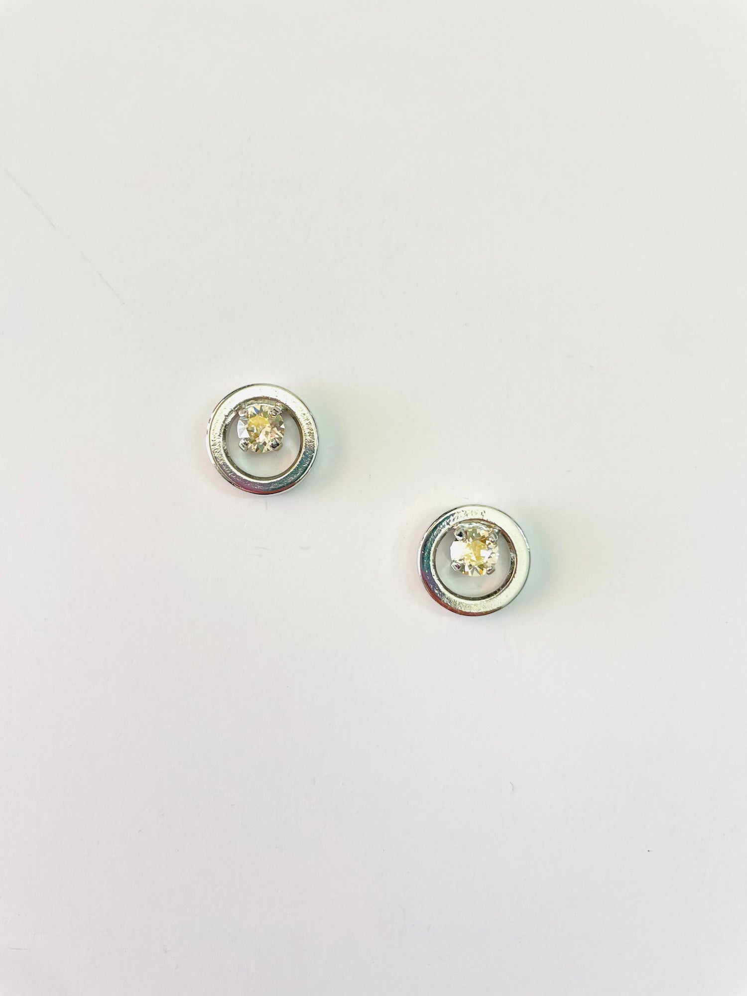 6mm Loopy Post Earring in Champagne