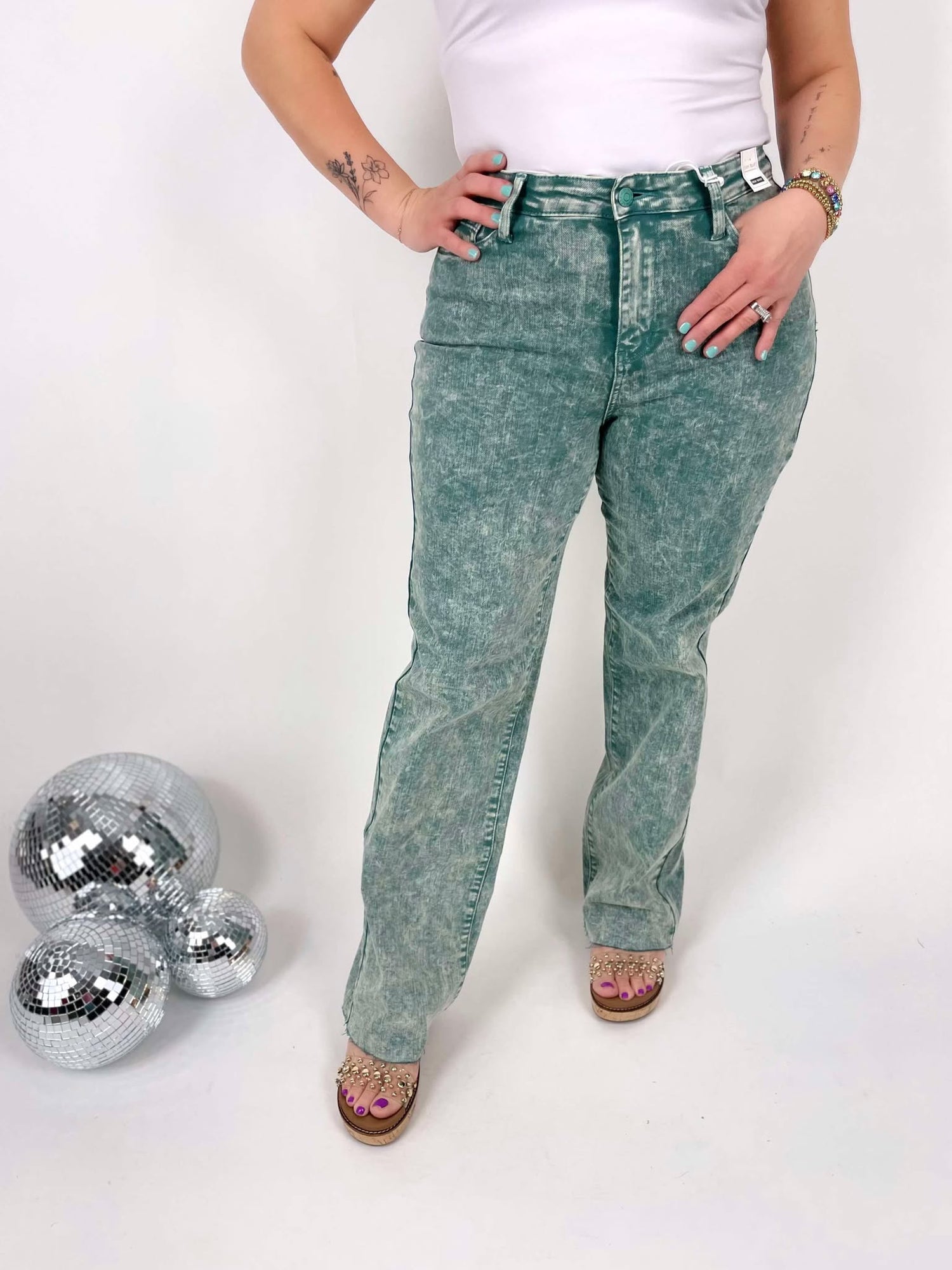 Judy Blue Seaside Dreams Dad Jeans { Size 0-24W }