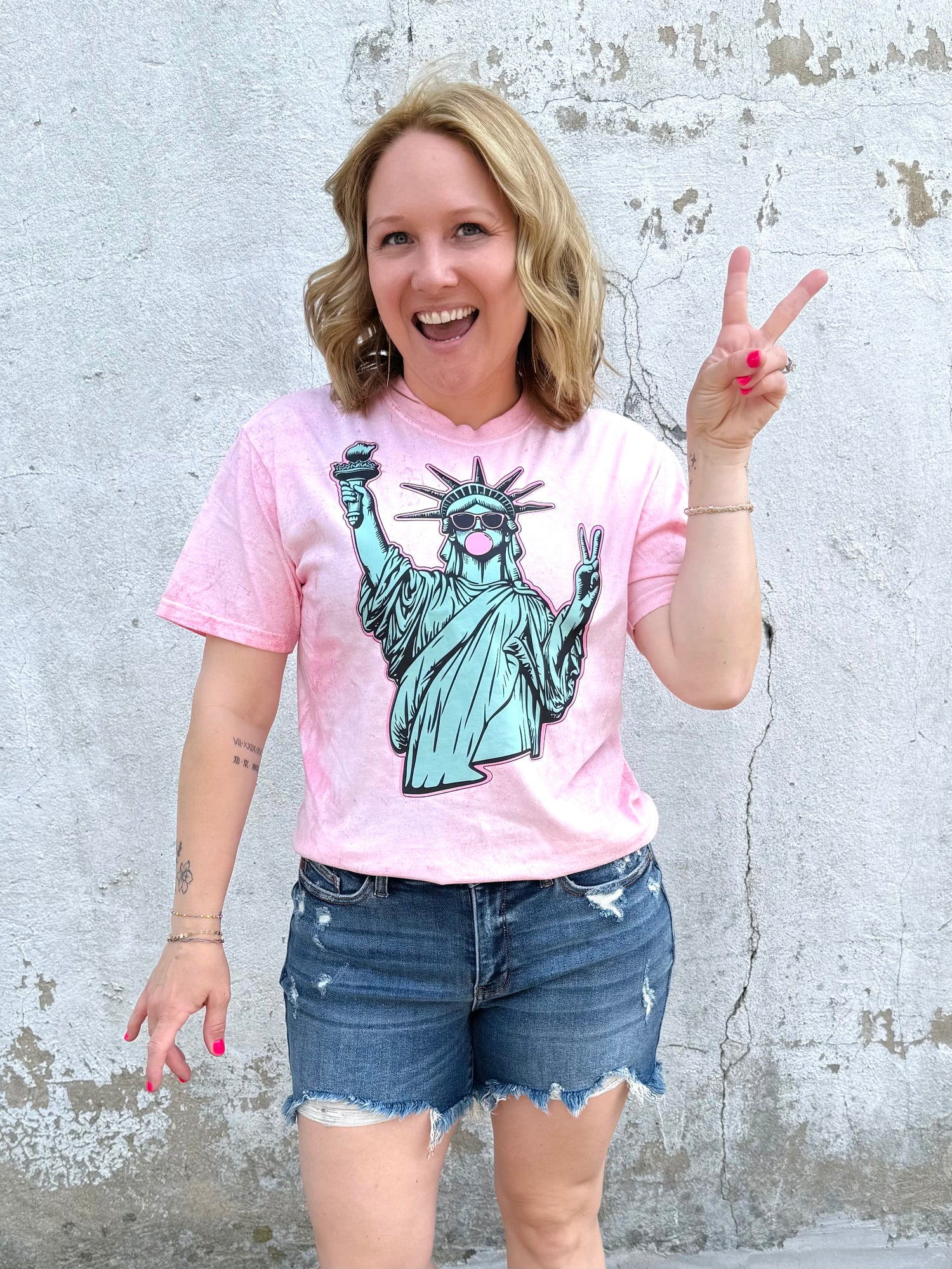 Statute of Liberty Graphic Tee {Custom Order!}