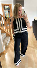 Frame It Up TOP in Black {S-L} - KaraMarie