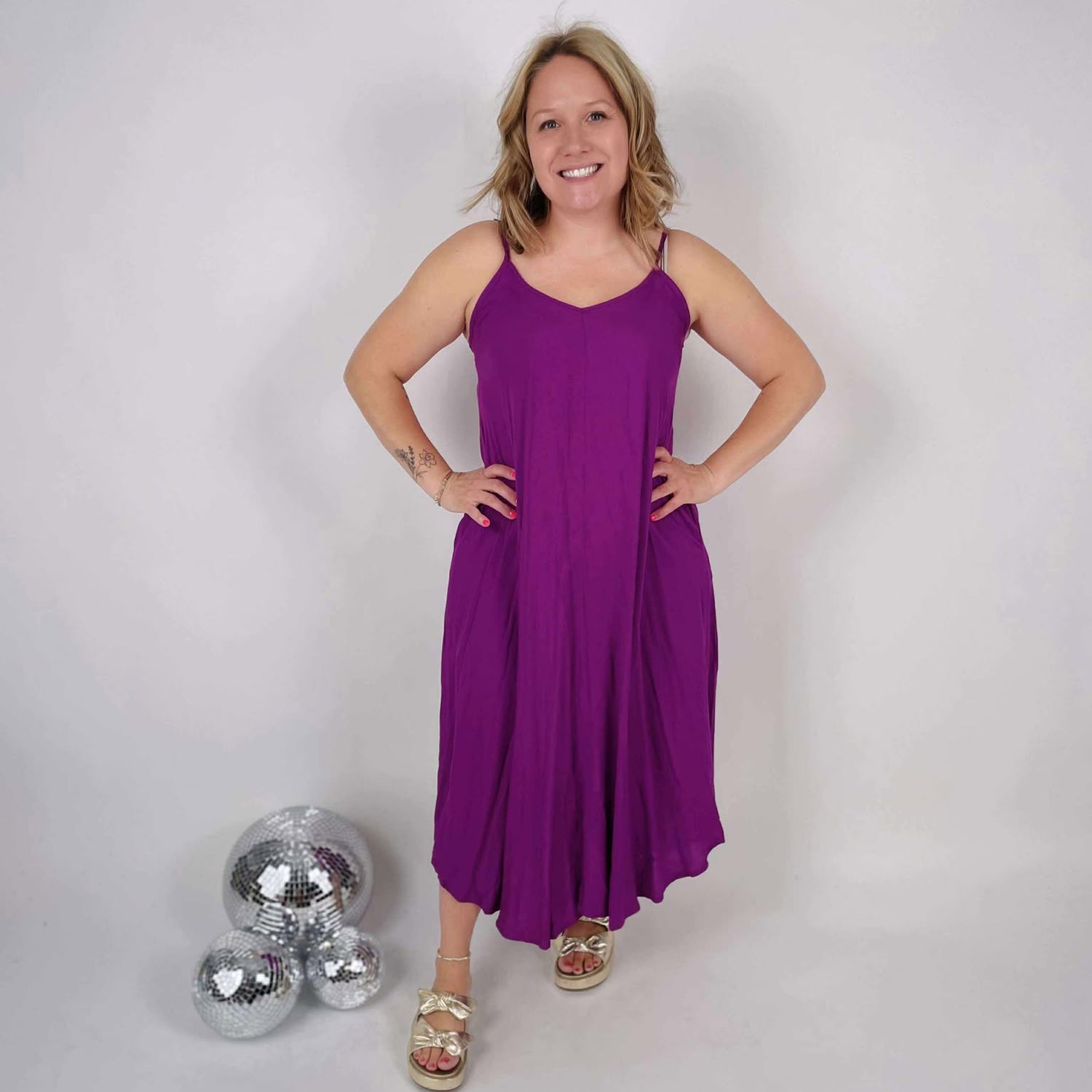 Cami Comfort Pocketed Midi Dress - Two Colors {S-XL}