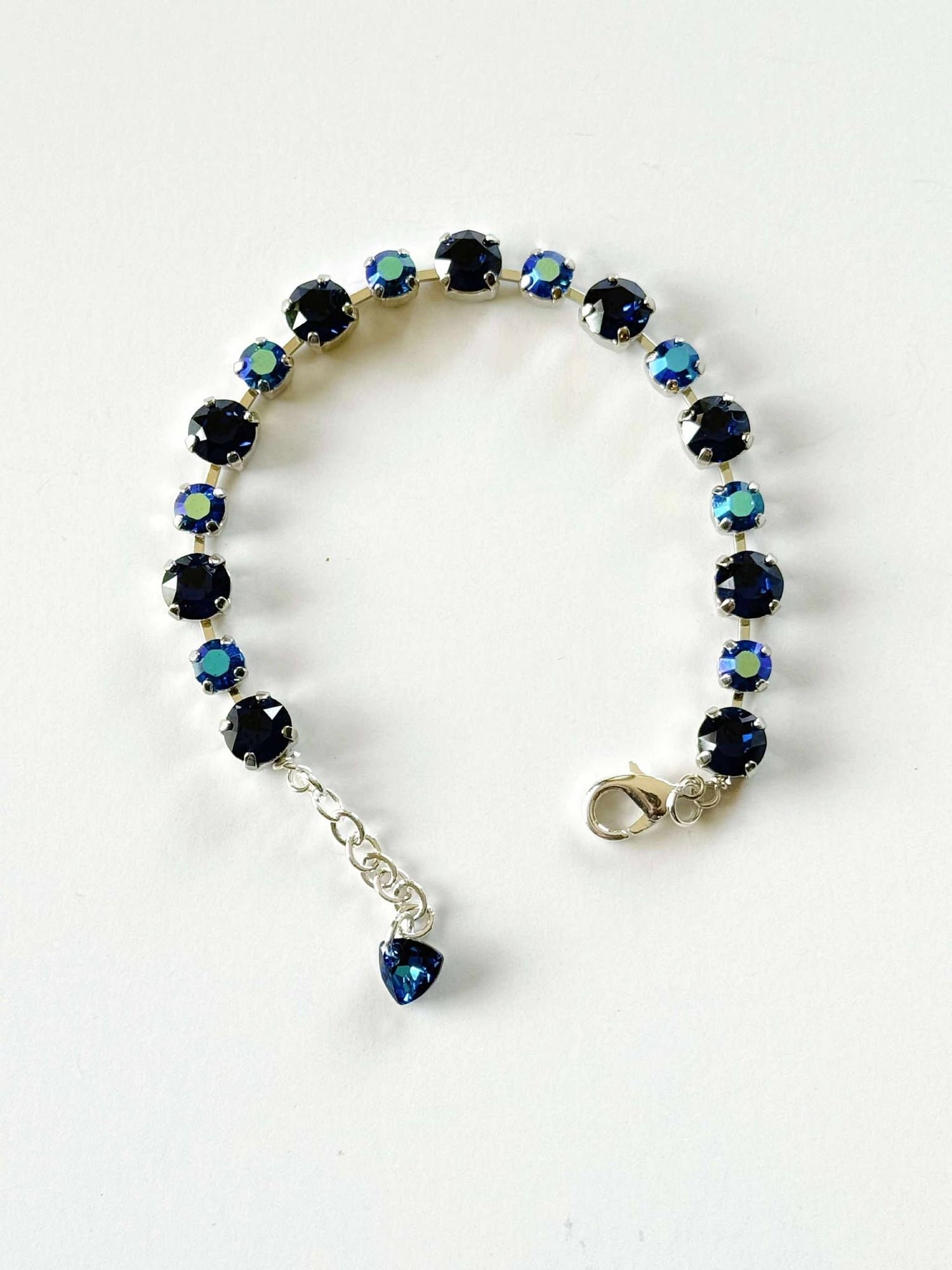 Midnight Ocean Variable Small Diamonds Bracelet