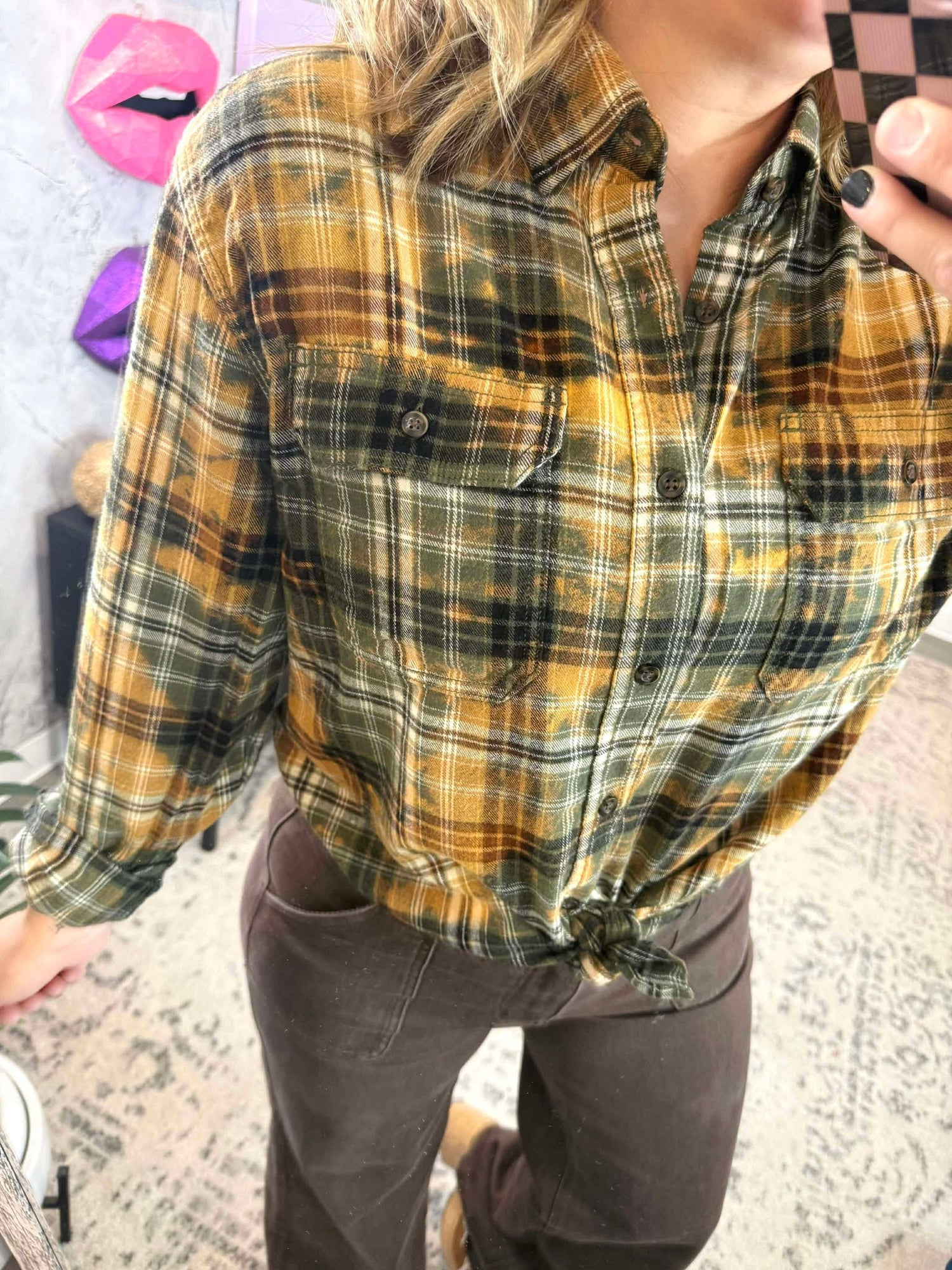 Distressed Flannel in Hayride Honey {S-3X}