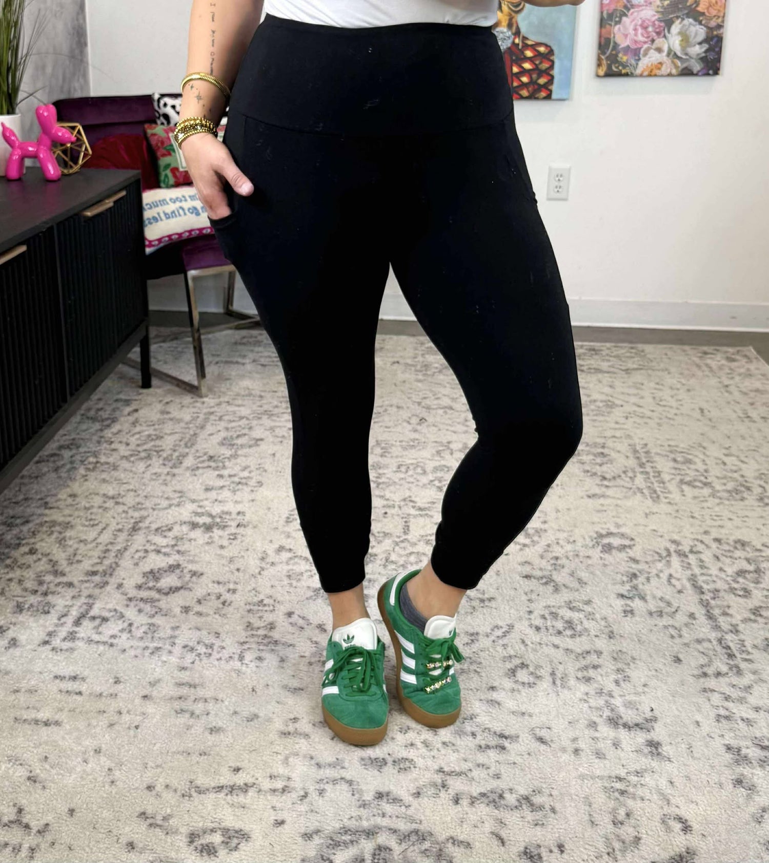 Classic Comfort POCKET Leggings in Black {S-3X}