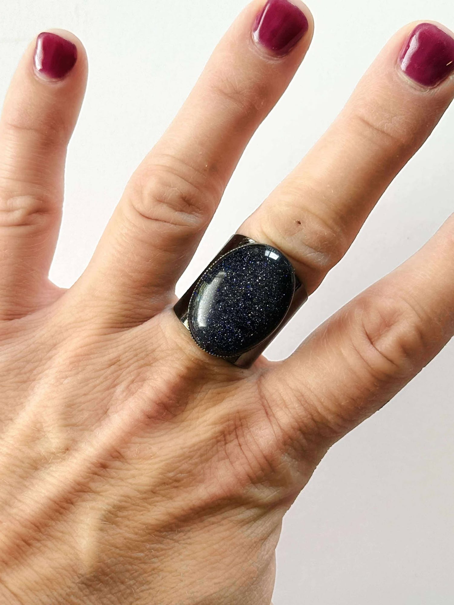 Polished Stone Oval Stone Ring - Dark Blue