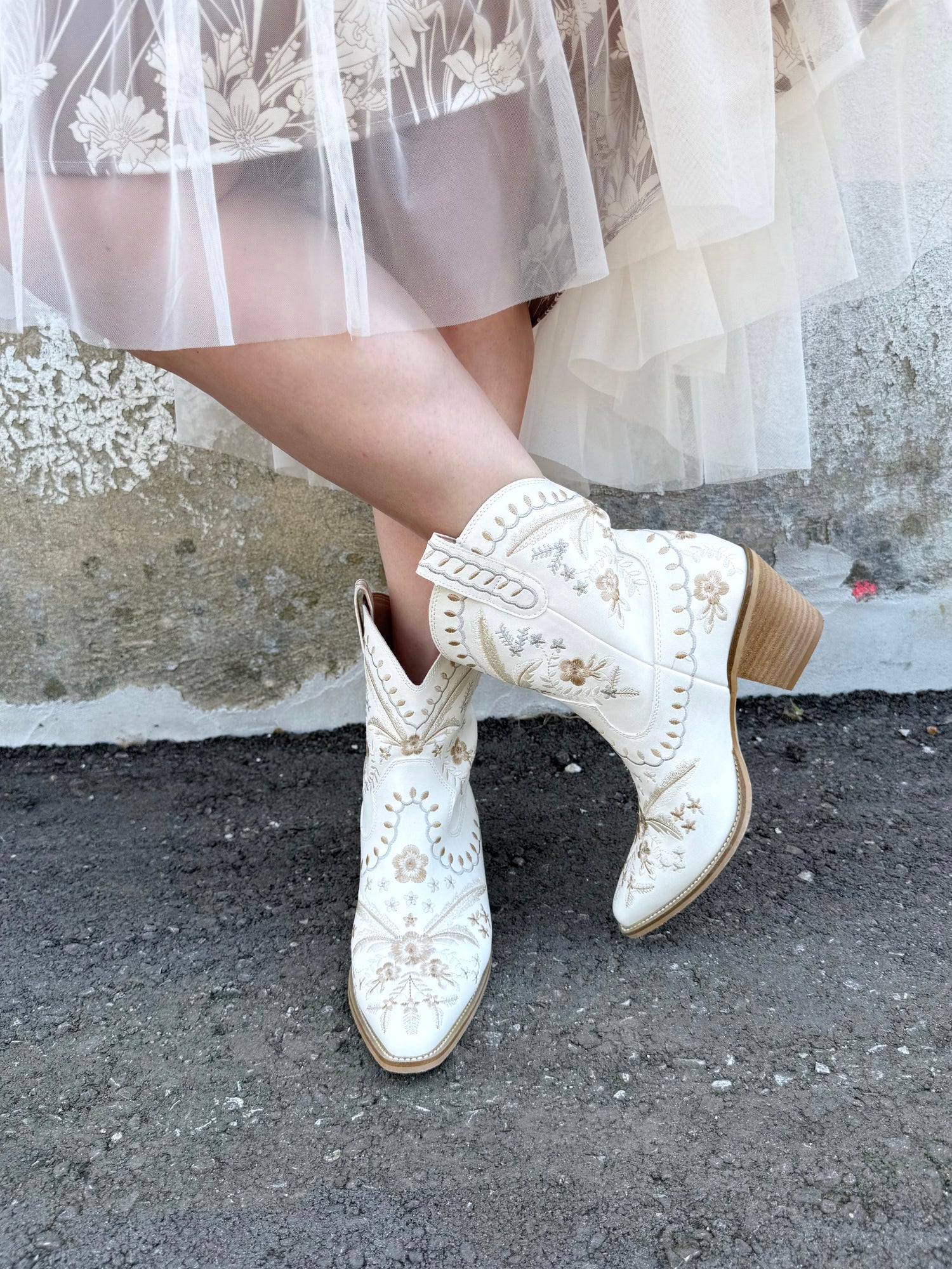 Corral Boots - Ivory
