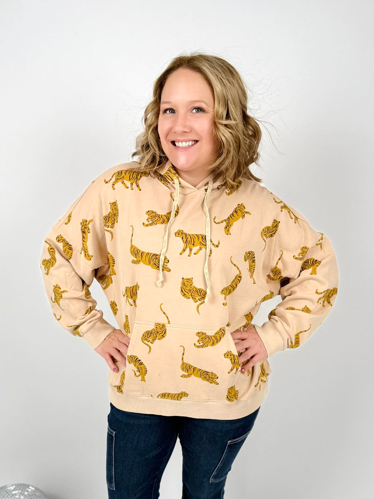 BLACK FRIDAY DEAL!! Prowl Point Hoodie {S-L} - KaraMarie