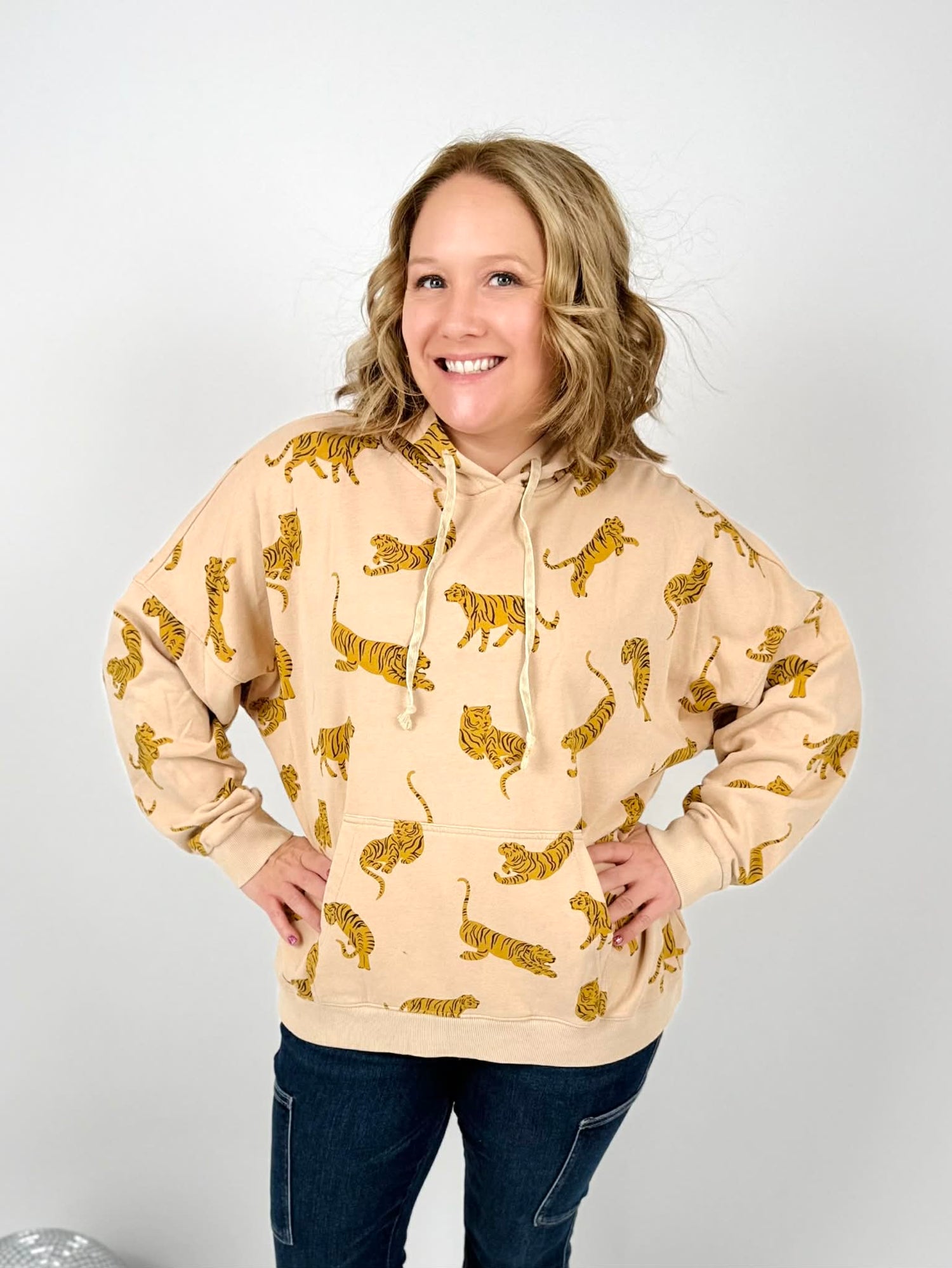 BLACK FRIDAY DEAL!! Prowl Point Hoodie {S-L} - KaraMarie