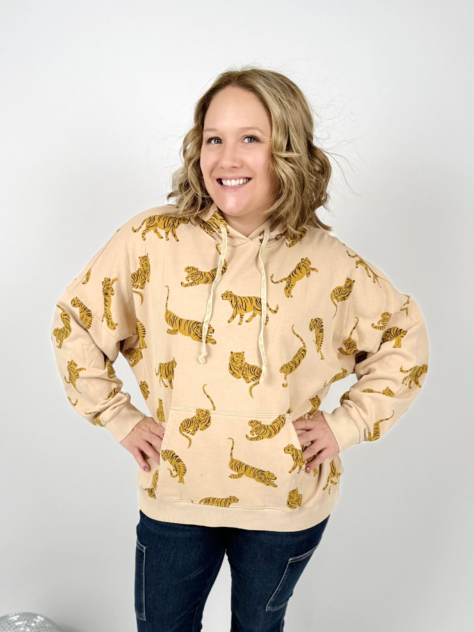 BLACK FRIDAY DEAL!! Prowl Point Hoodie {S-L} - KaraMarie