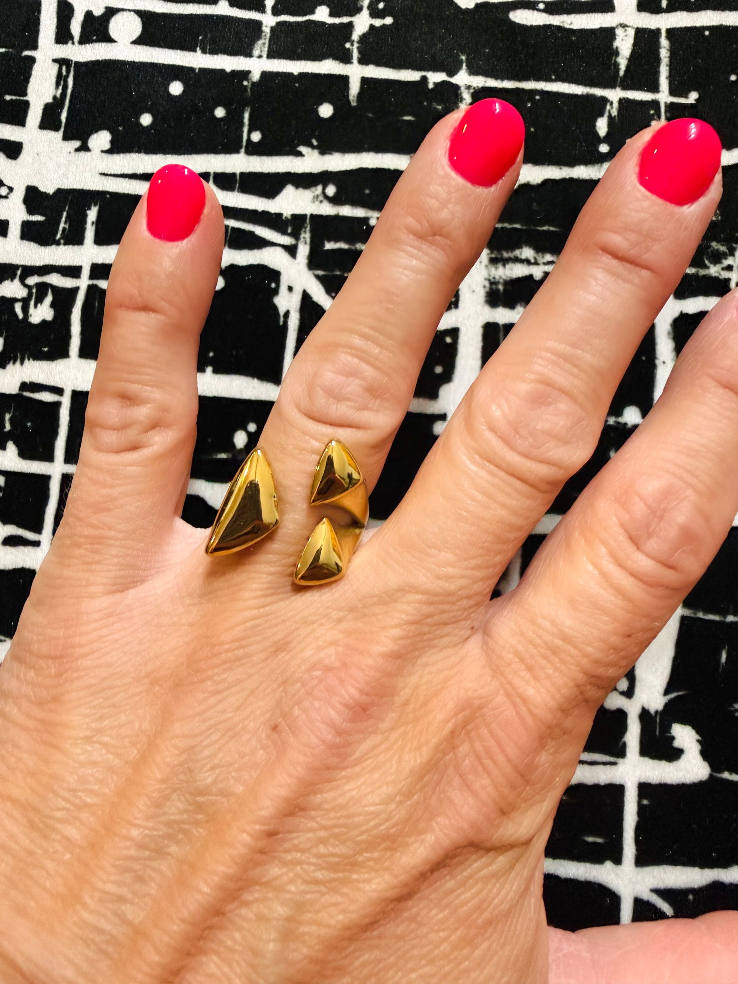 Triple Triangle Open Top Ring {Waterproof Jewelry}