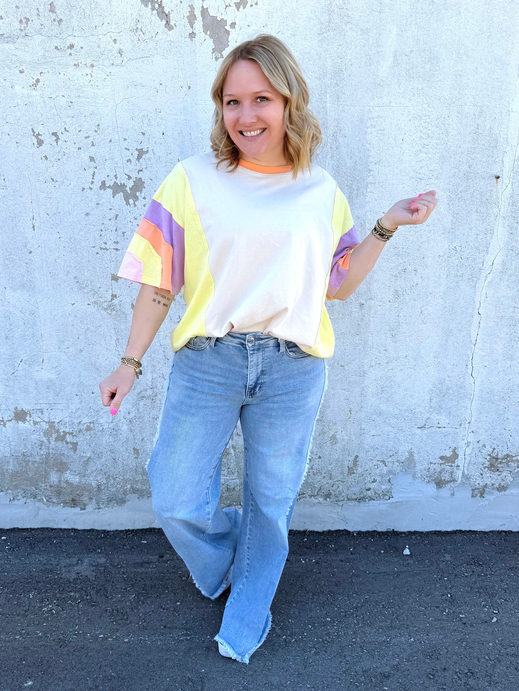 Bold Burst Top in Beige {S-L} - KaraMarie