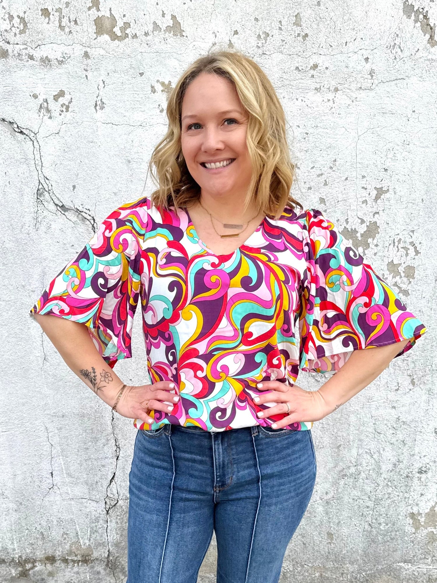 Give It A Swirl Top {S-2X}