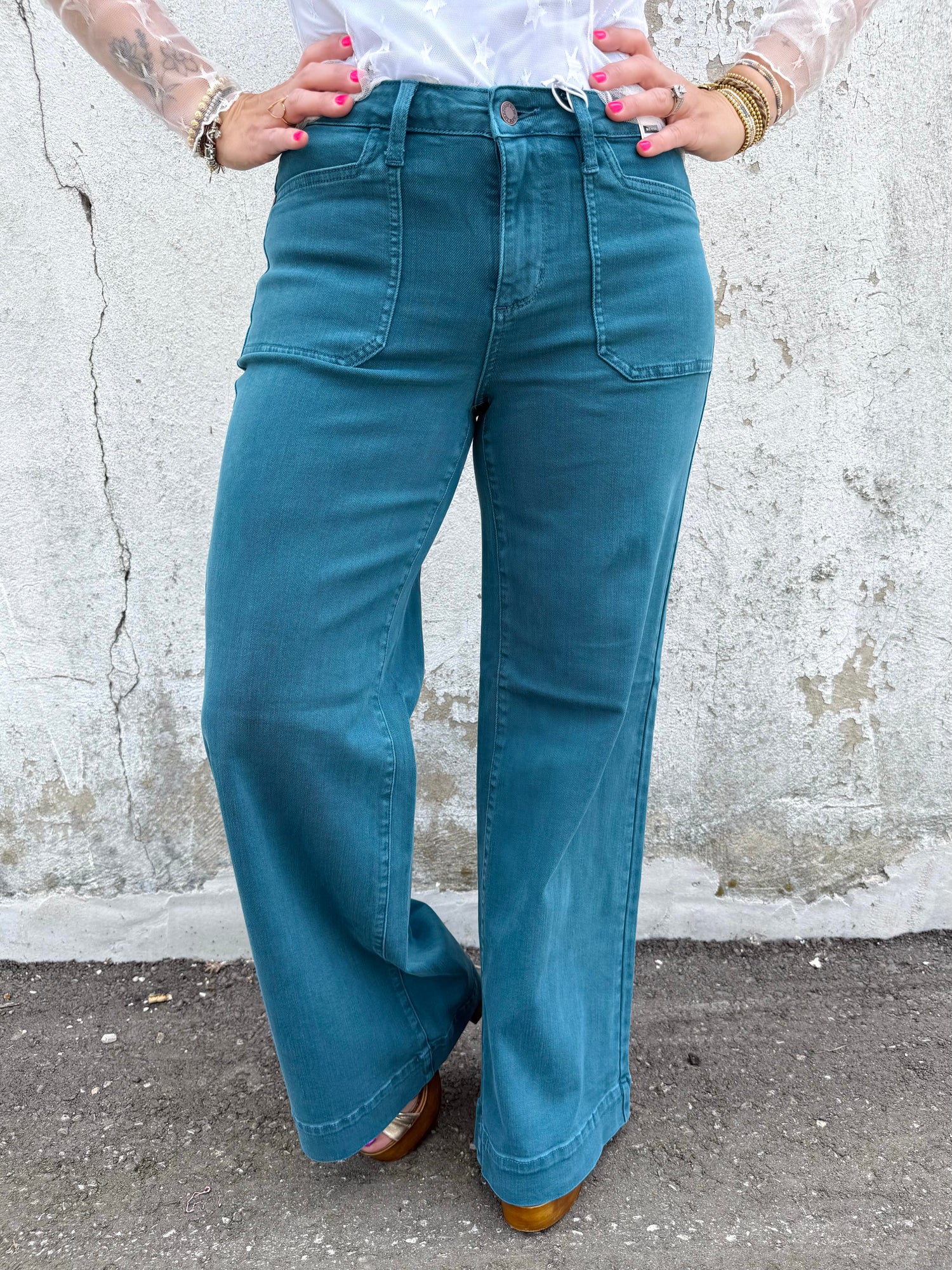 Judy Blue Lagoon Utility Wide-Leg Jeans {1-18W}
