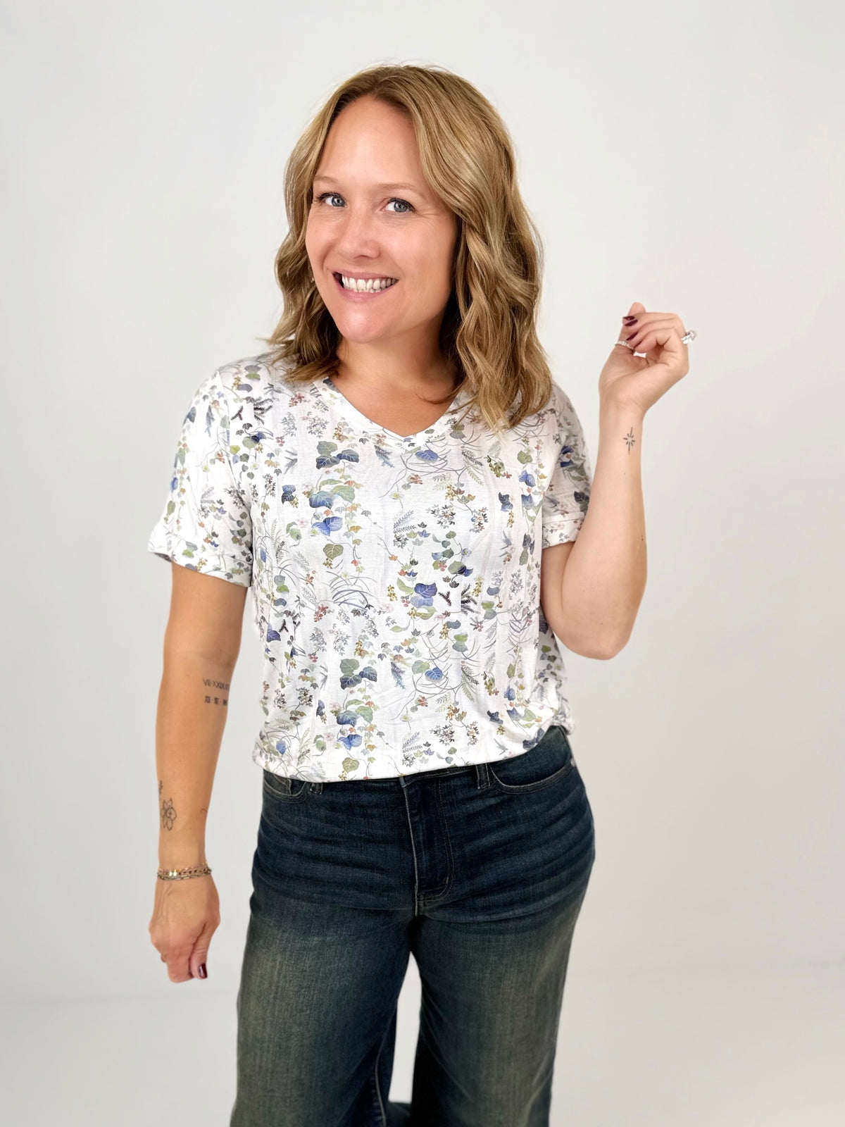 MM Sophie Tee - Olive Meadow {S-3X}