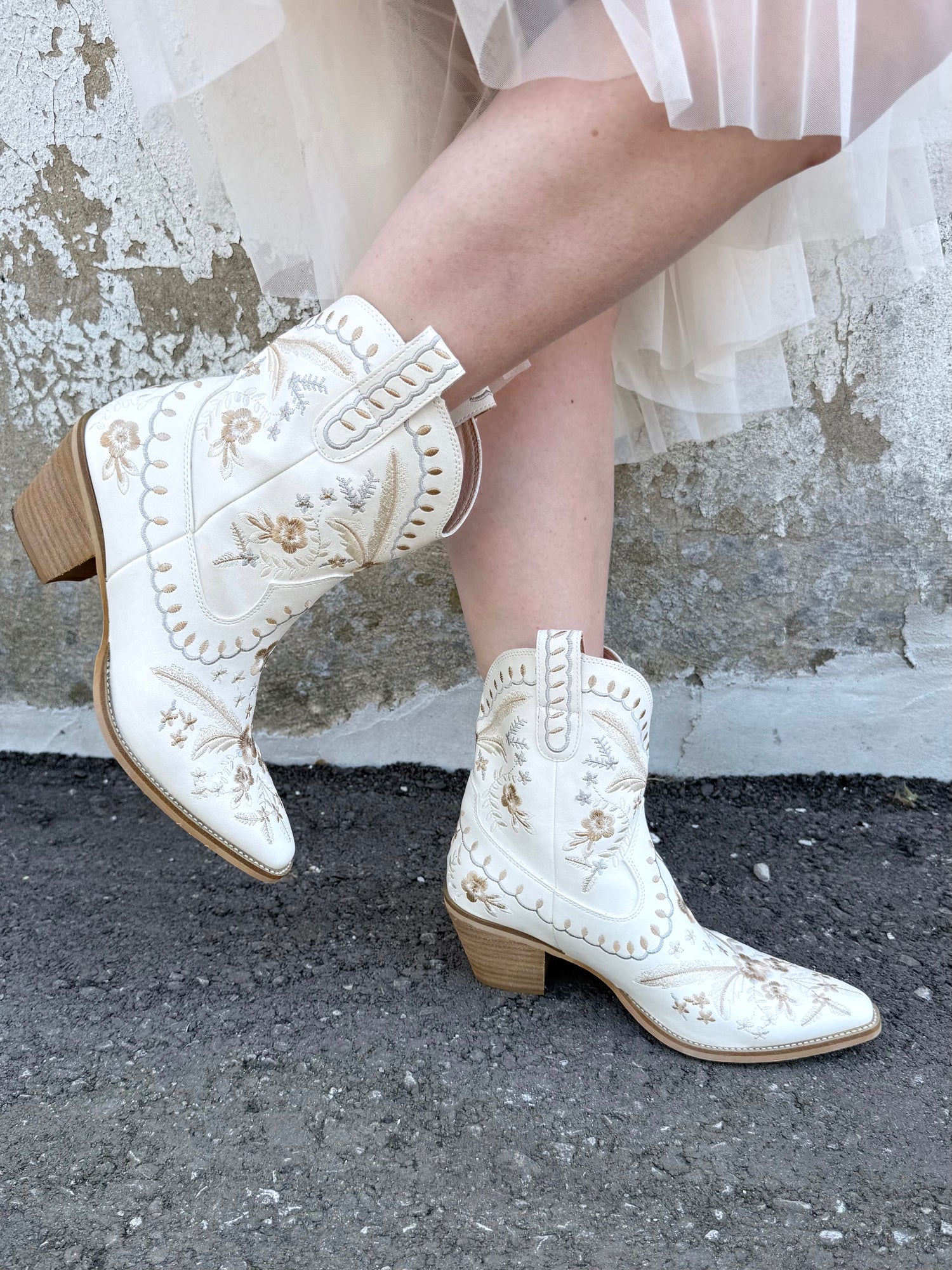 Corral Boots - Ivory