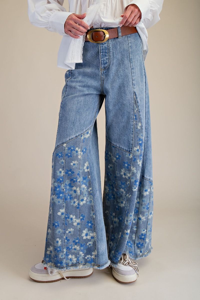 Faded Daisy Bell Bottom Denim Pants {S-L} - KaraMarie