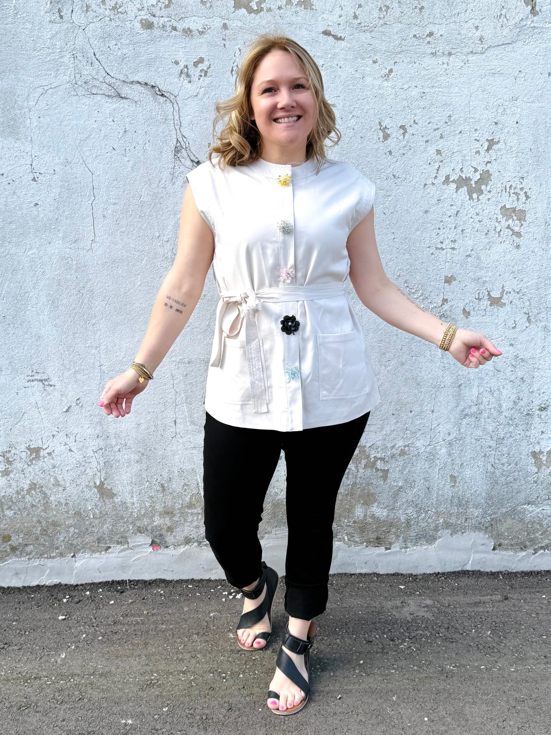 Glam Snap Sleeveless Jacket {S-L} - KaraMarie