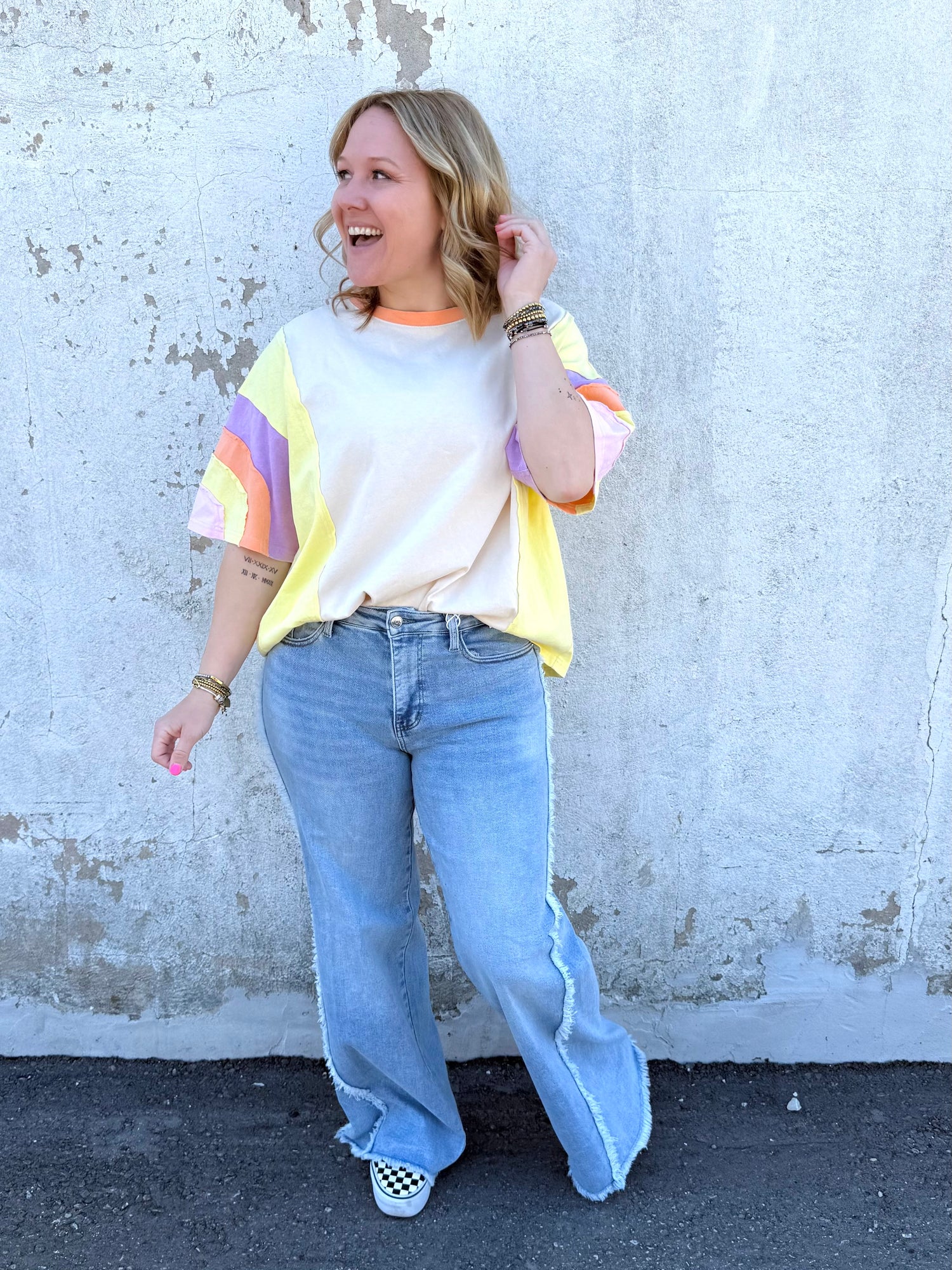 Bold Burst Top in Beige {S-L} - KaraMarie