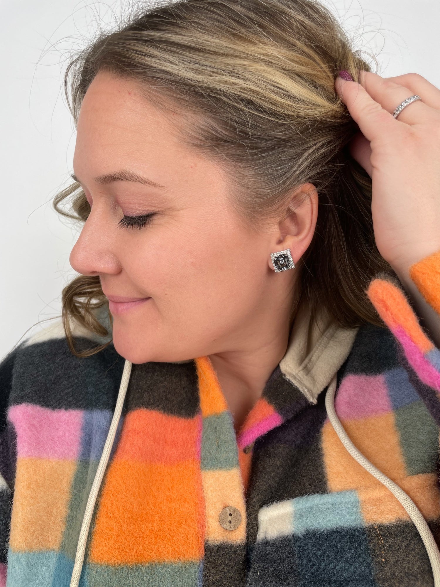 Daisy Imperial Cut Earrings in Silver Night