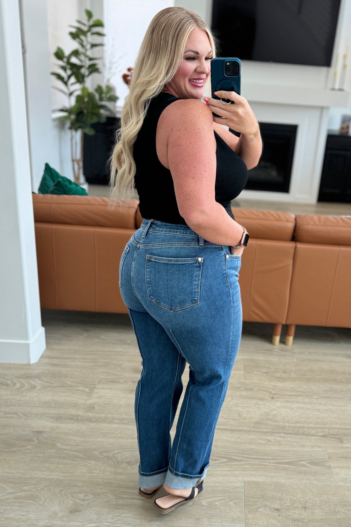 Campbell High Rise Center Seam Detail Straight Jeans - KaraMarie