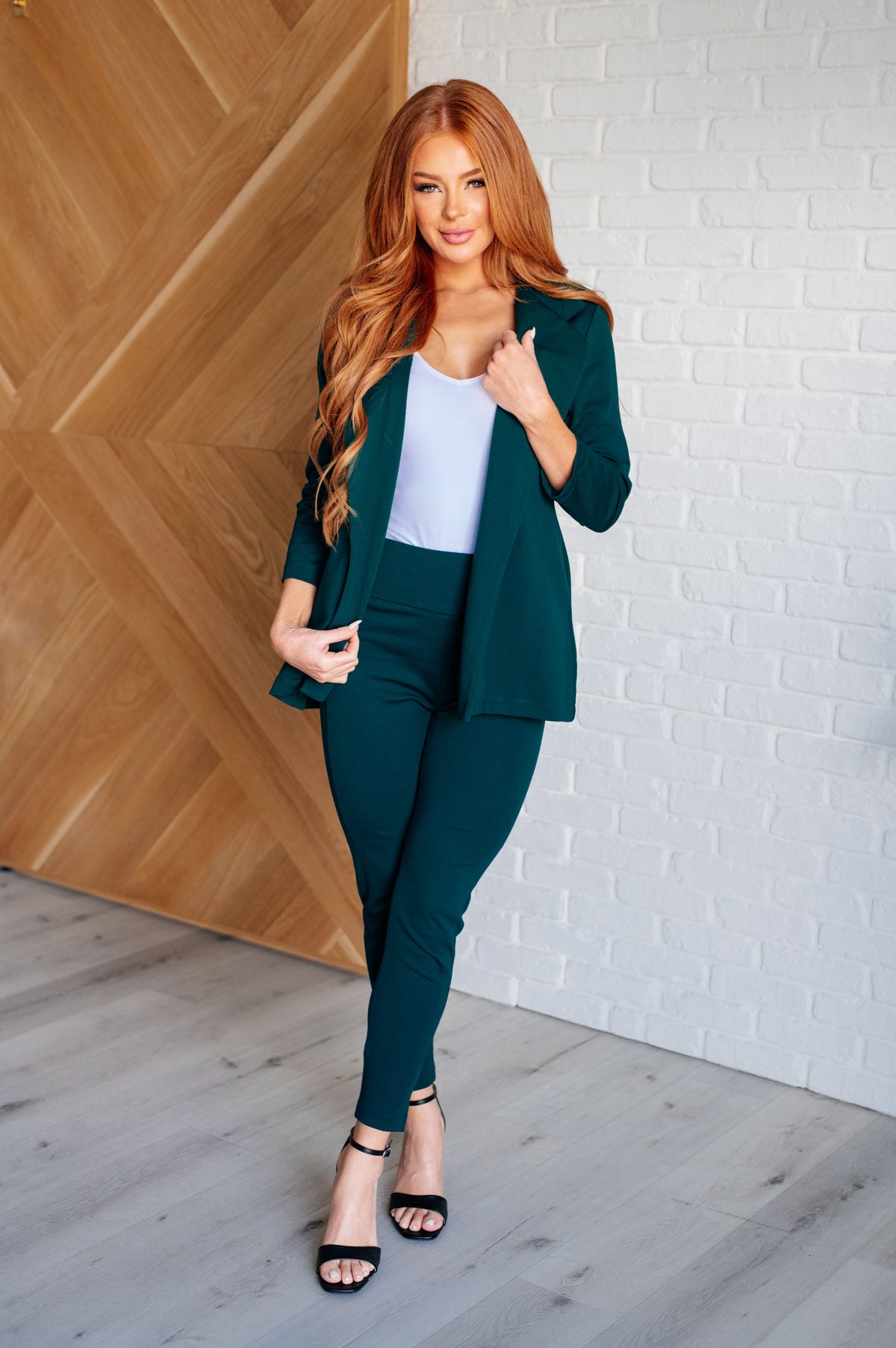 Magic Ankle Crop Skinny Pants in Hunter Green - KaraMarie