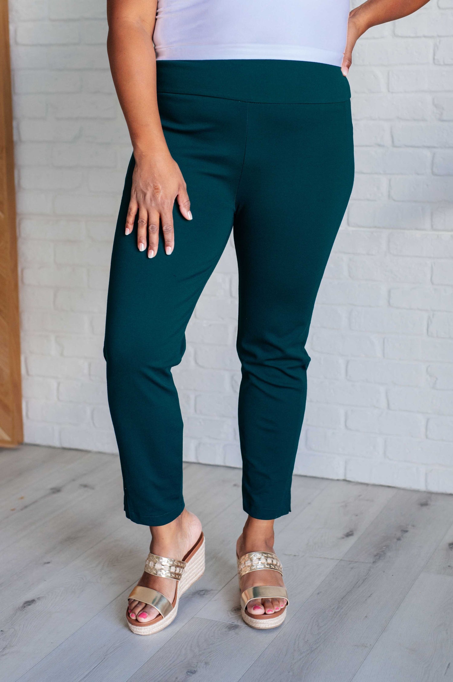 Magic Ankle Crop Skinny Pants in Hunter Green - KaraMarie