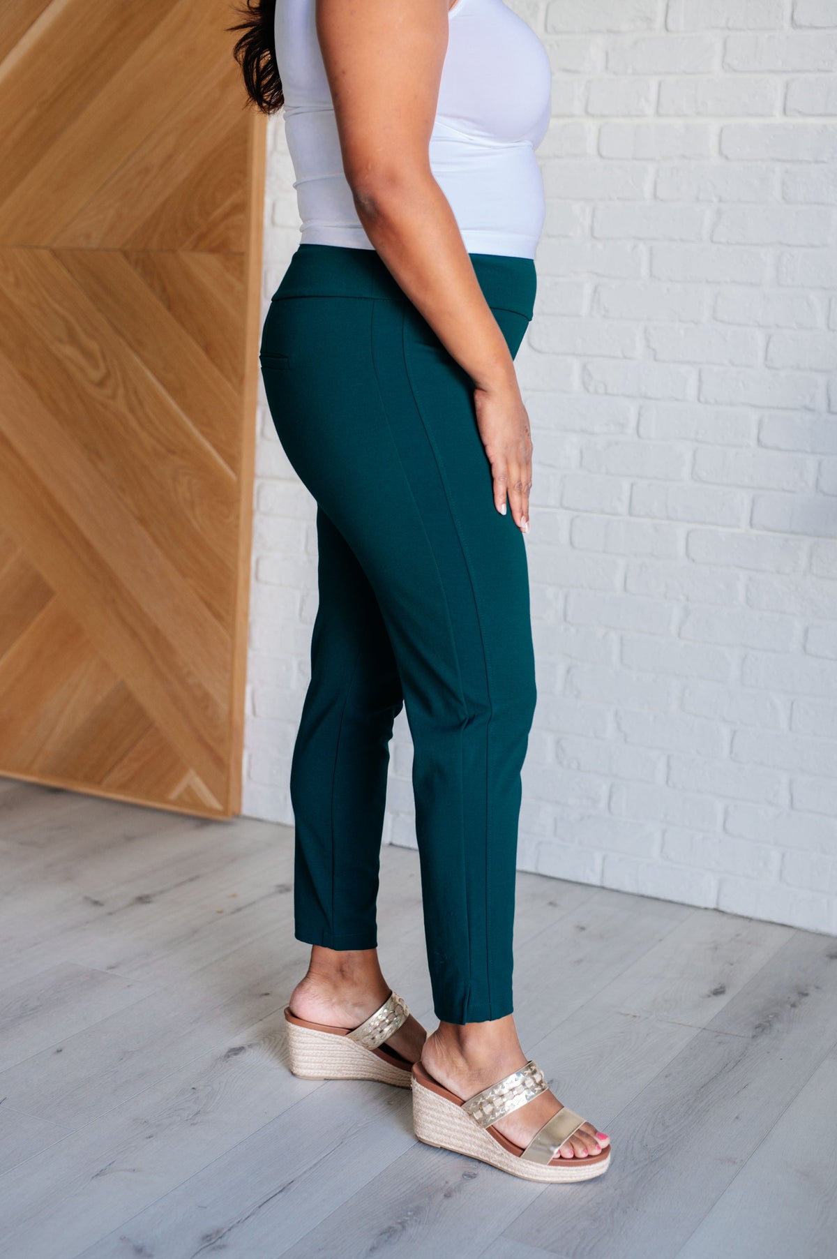 Magic Ankle Crop Skinny Pants in Hunter Green - KaraMarie