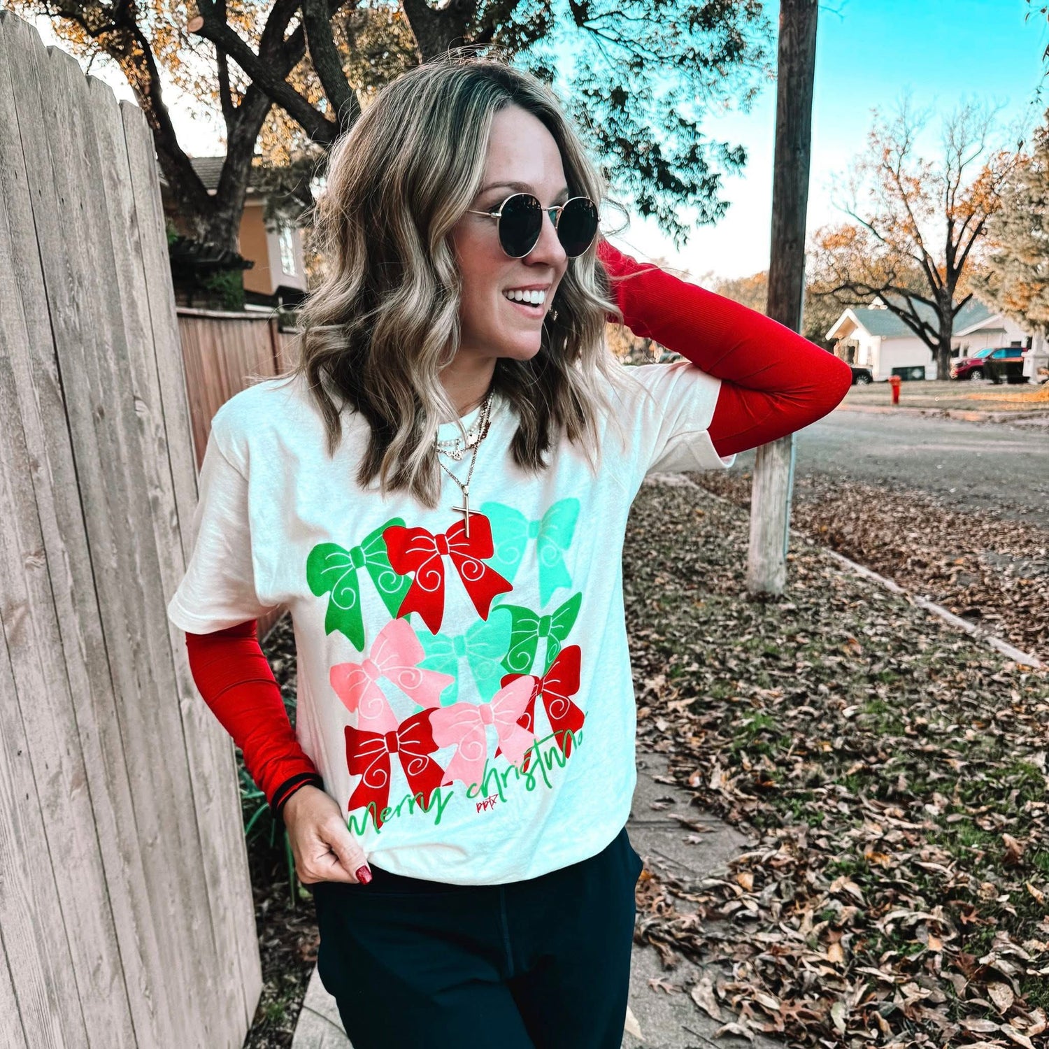Merry Christmas Bows Graphic Tee {S-2X}