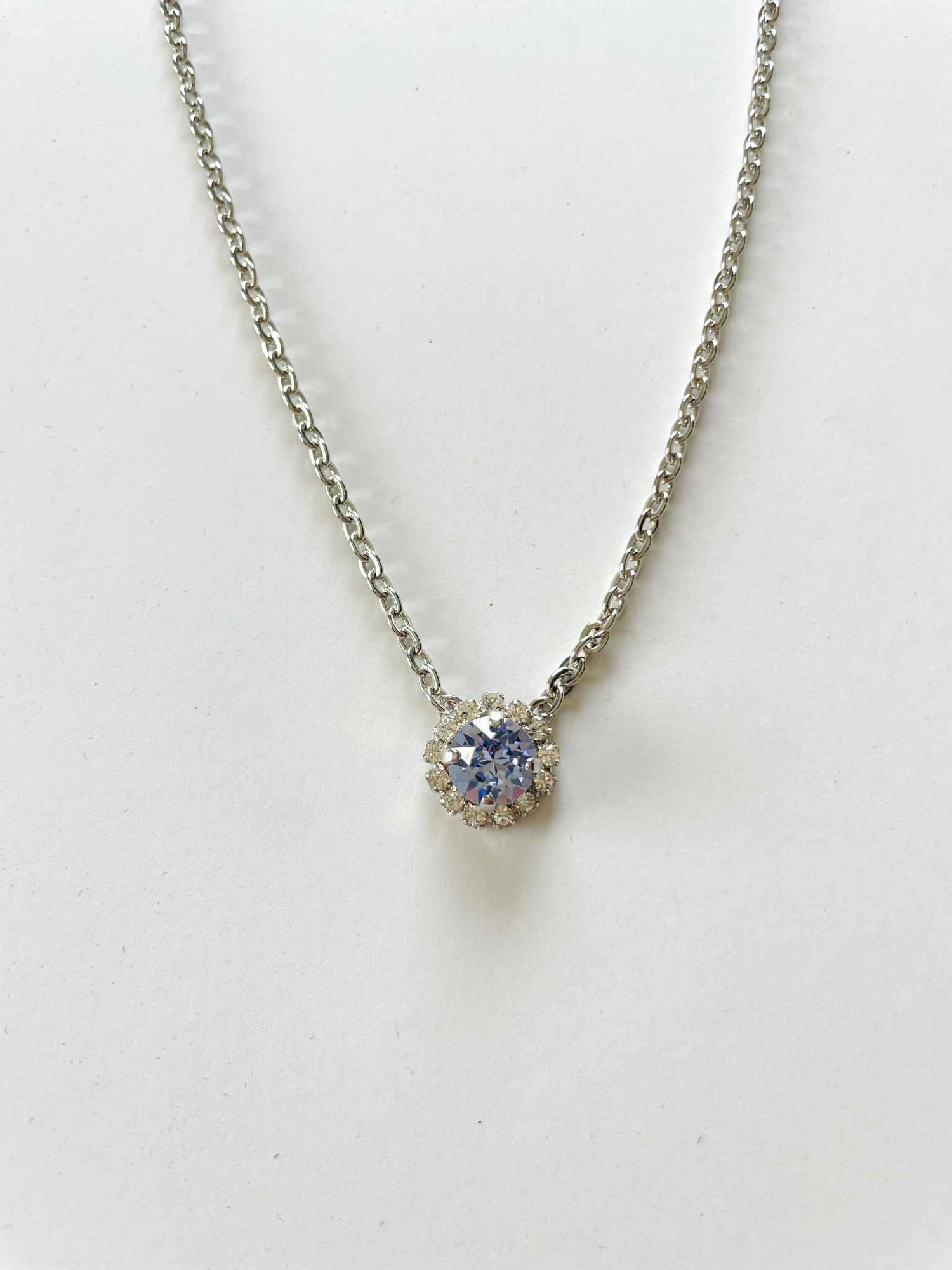 Daisy Necklace in Lavender