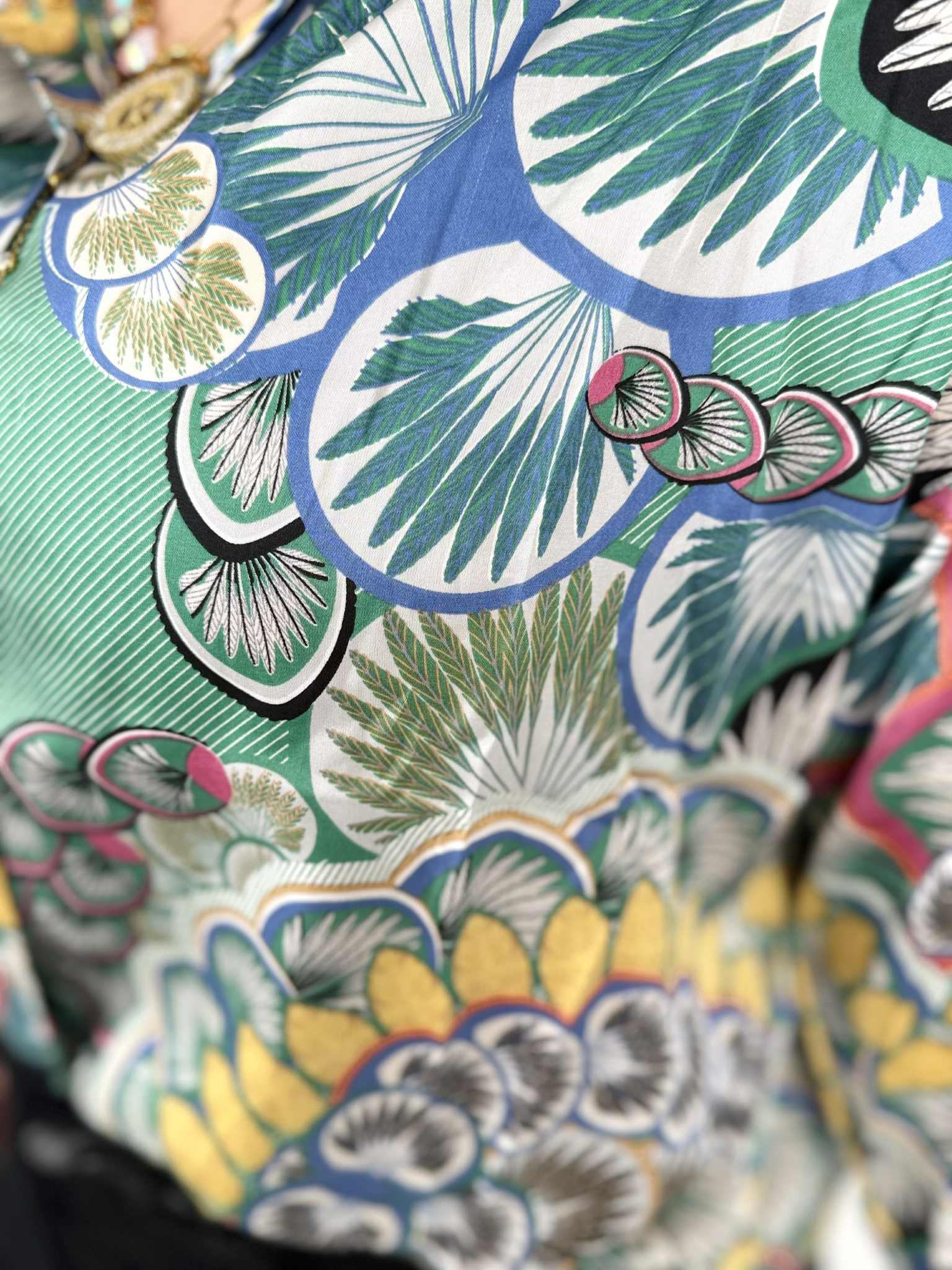 PINK DOORBUSTER! Geo Bloom Blouse {S-3X} - KaraMarie