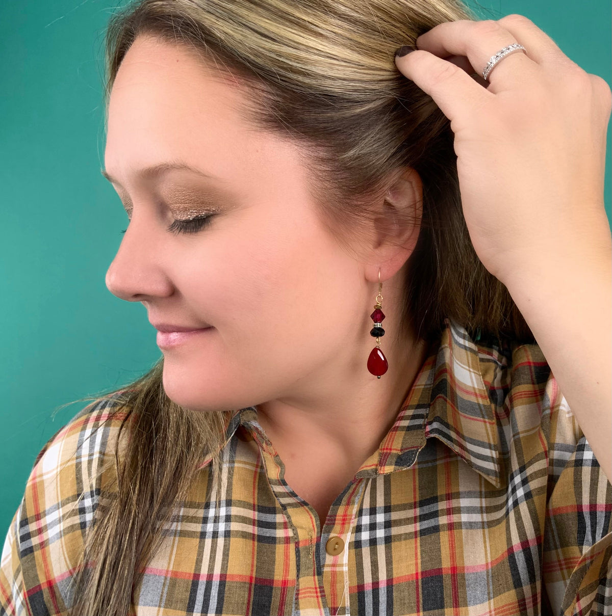 Red + Black Simple Beaded Earring - KaraMarie