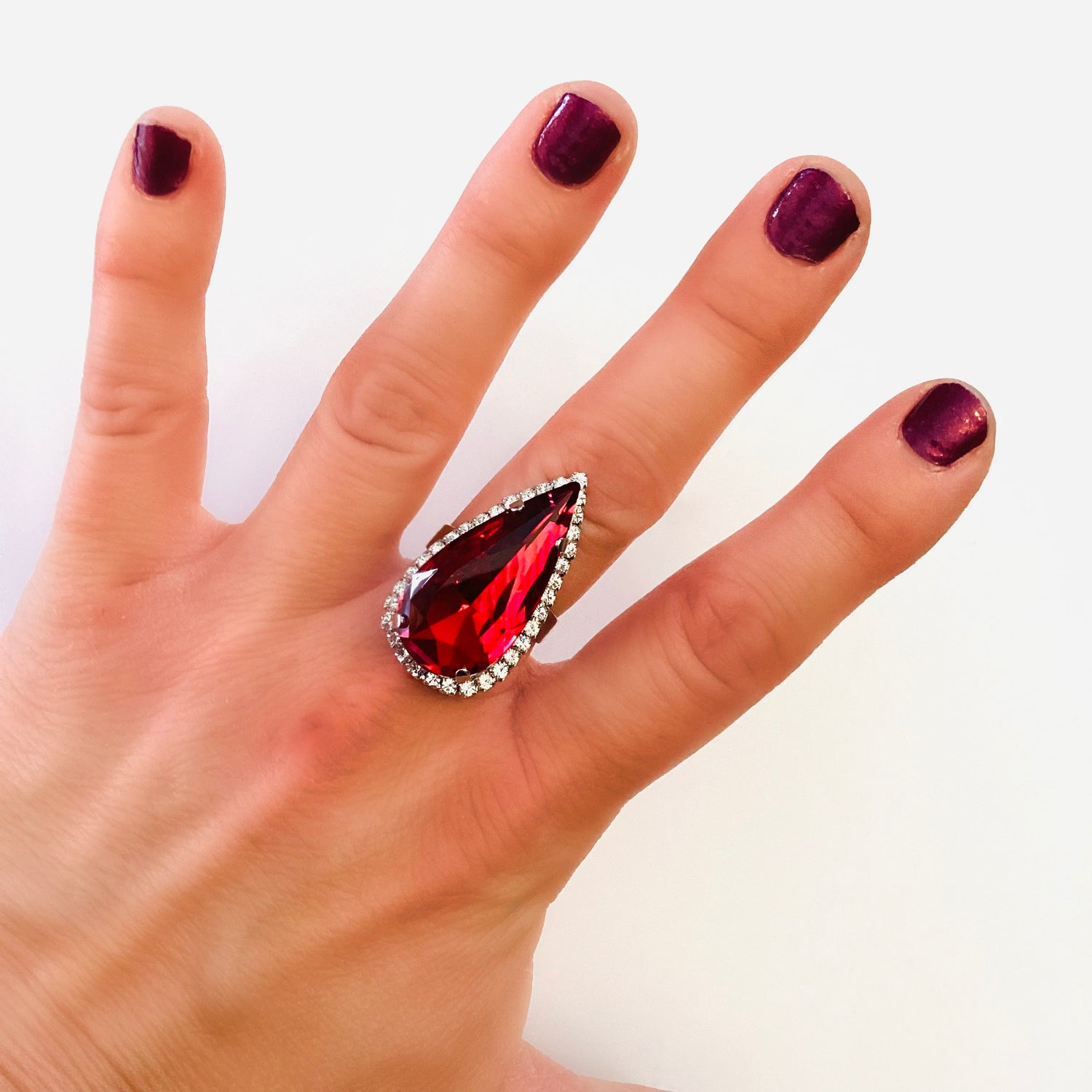 Long Daisy Teardrop Ring in Scarlet