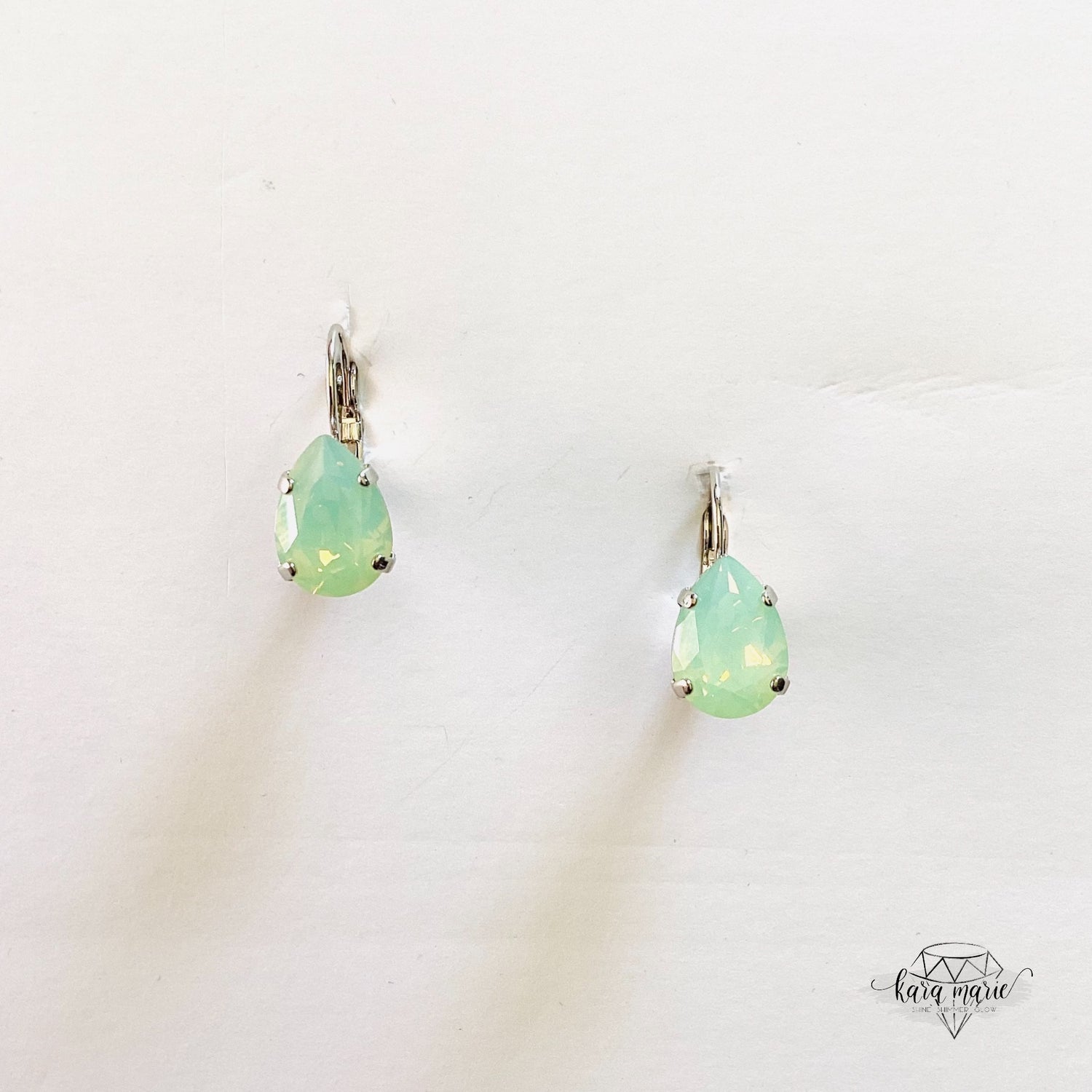 14mm Pear Drop in Chrysolite Opal