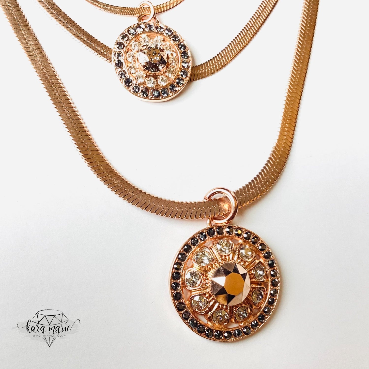 Rose Gold Medallian Triple Necklace in Rose Gold x Black x Silver