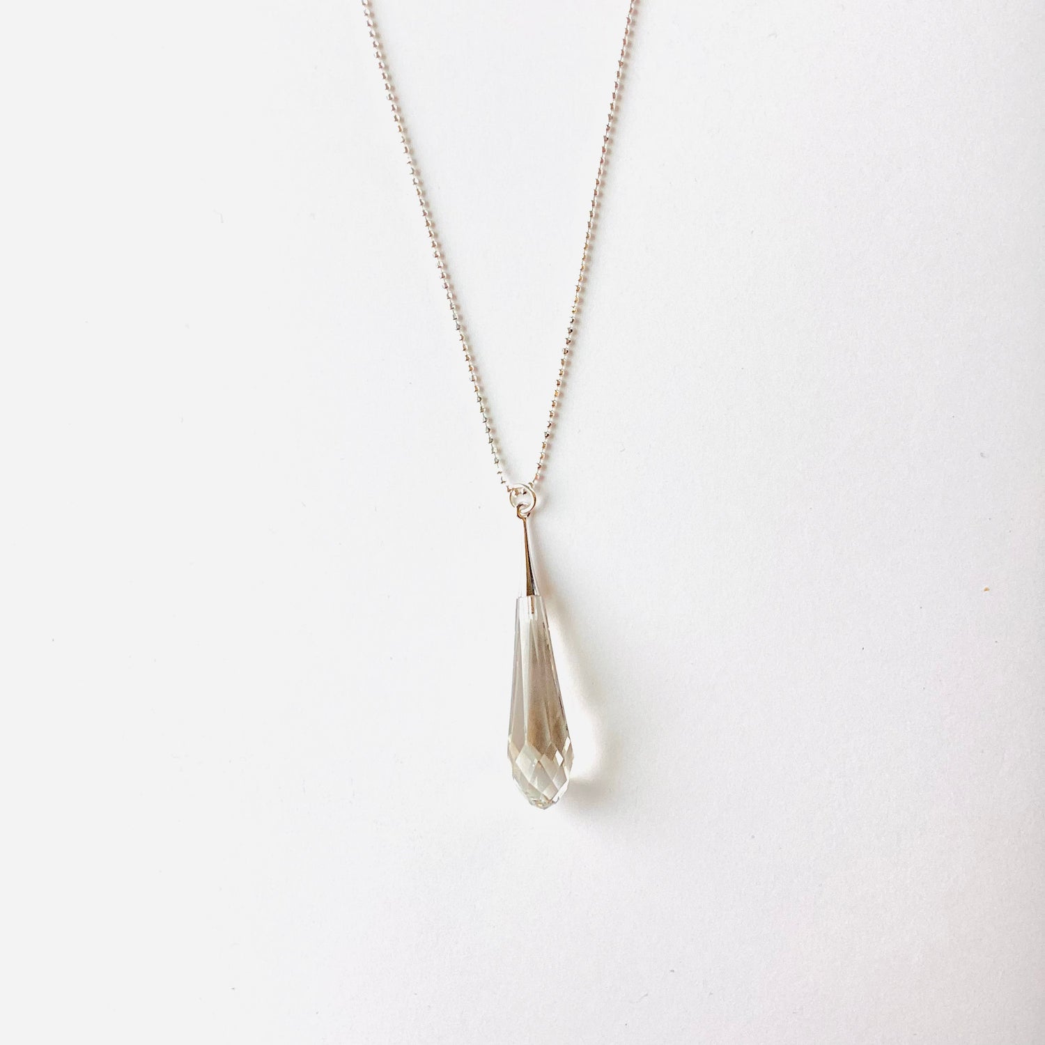 Trumpet Necklace in Silver Shade