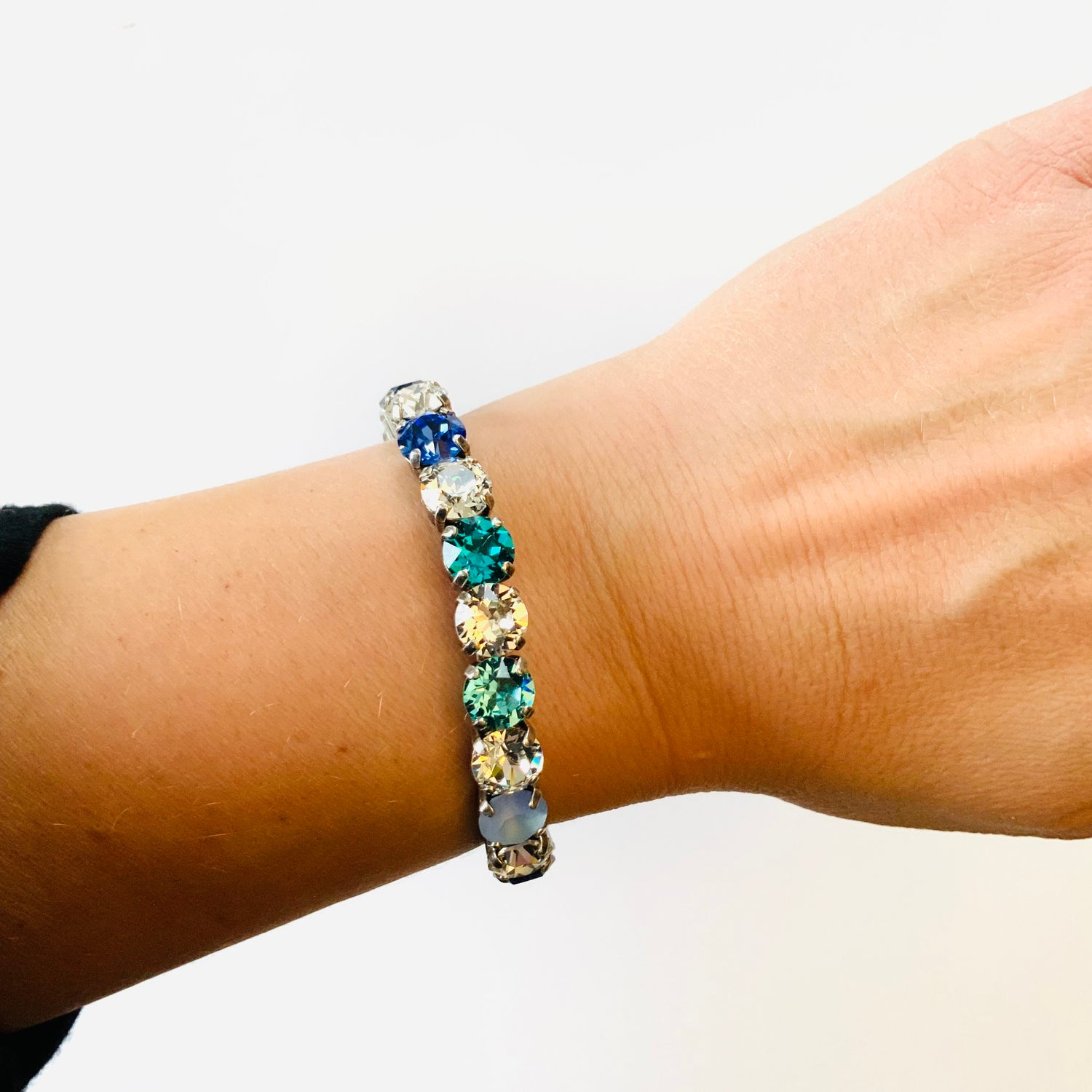 Diamonds Stretch Bracelet in Blue Hues