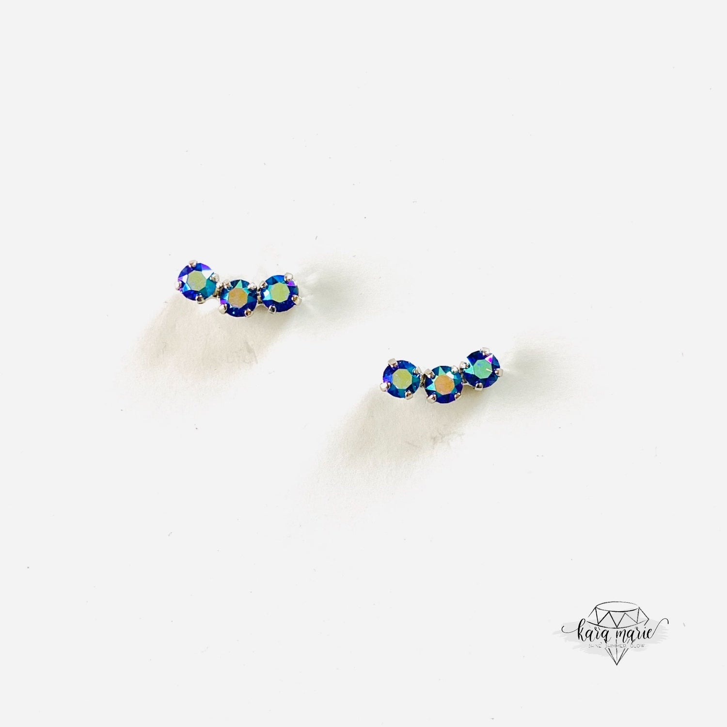 Simple Ear Crawler in Sapphire Glacier Blue