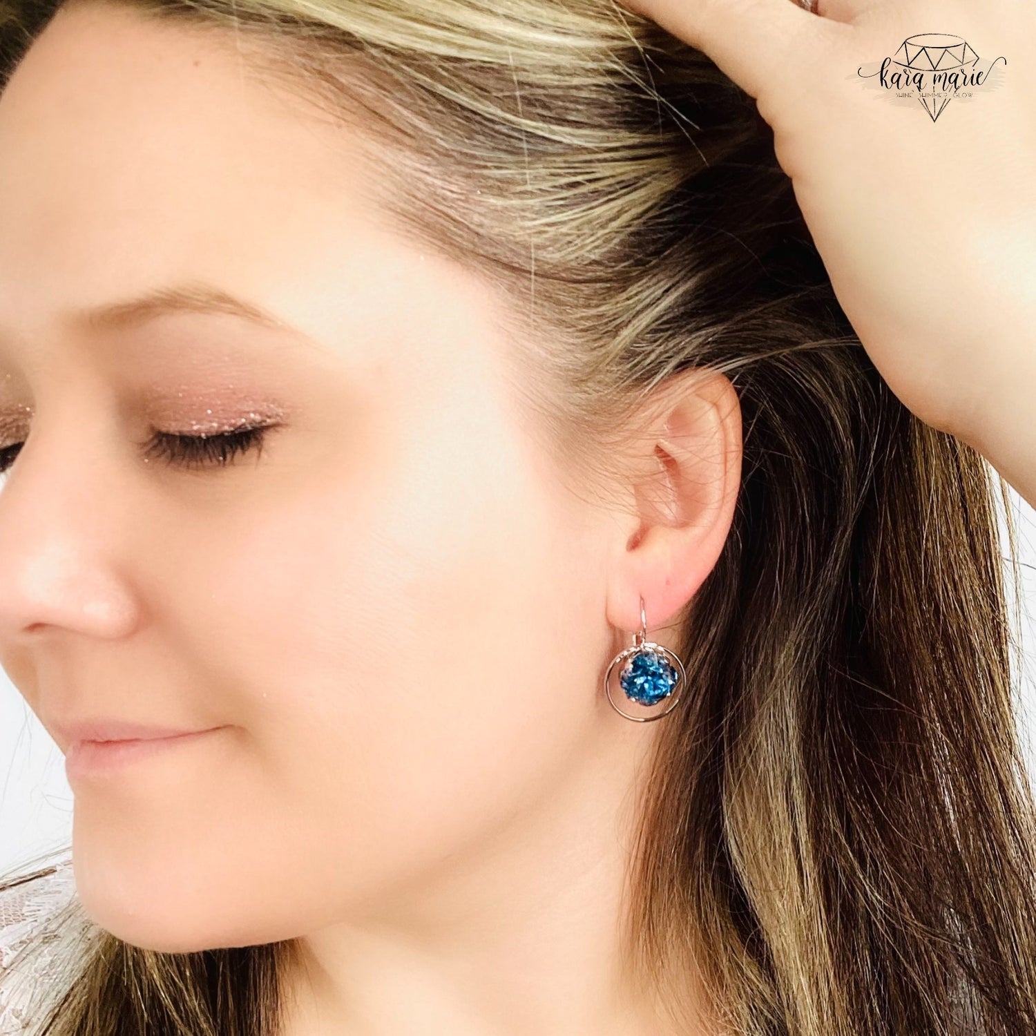 Square Cushion Circle Link Earring in Aqua Silver Patina