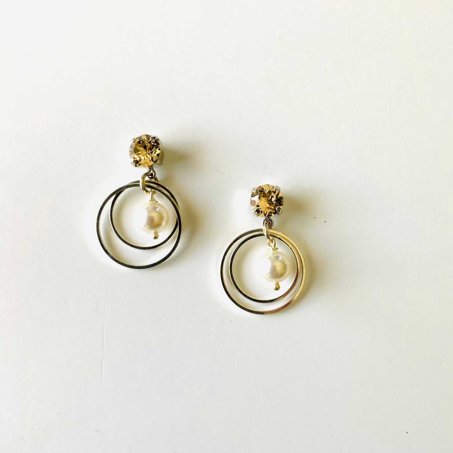 Whitney Earrings in Silk/White Pearl