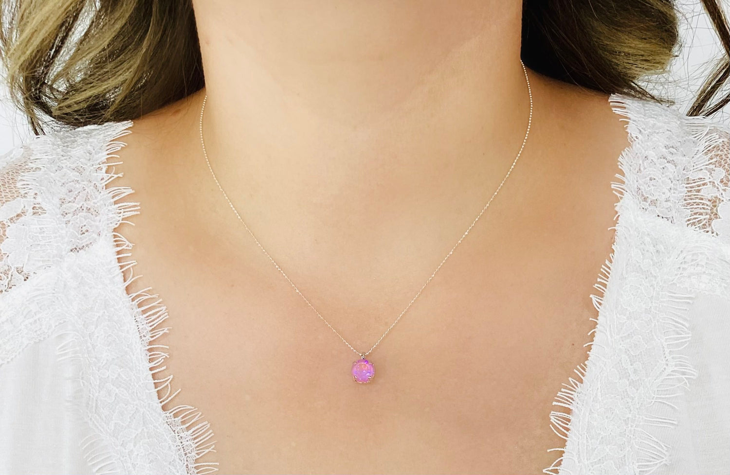 Simple Pendant Necklace in Unicorn