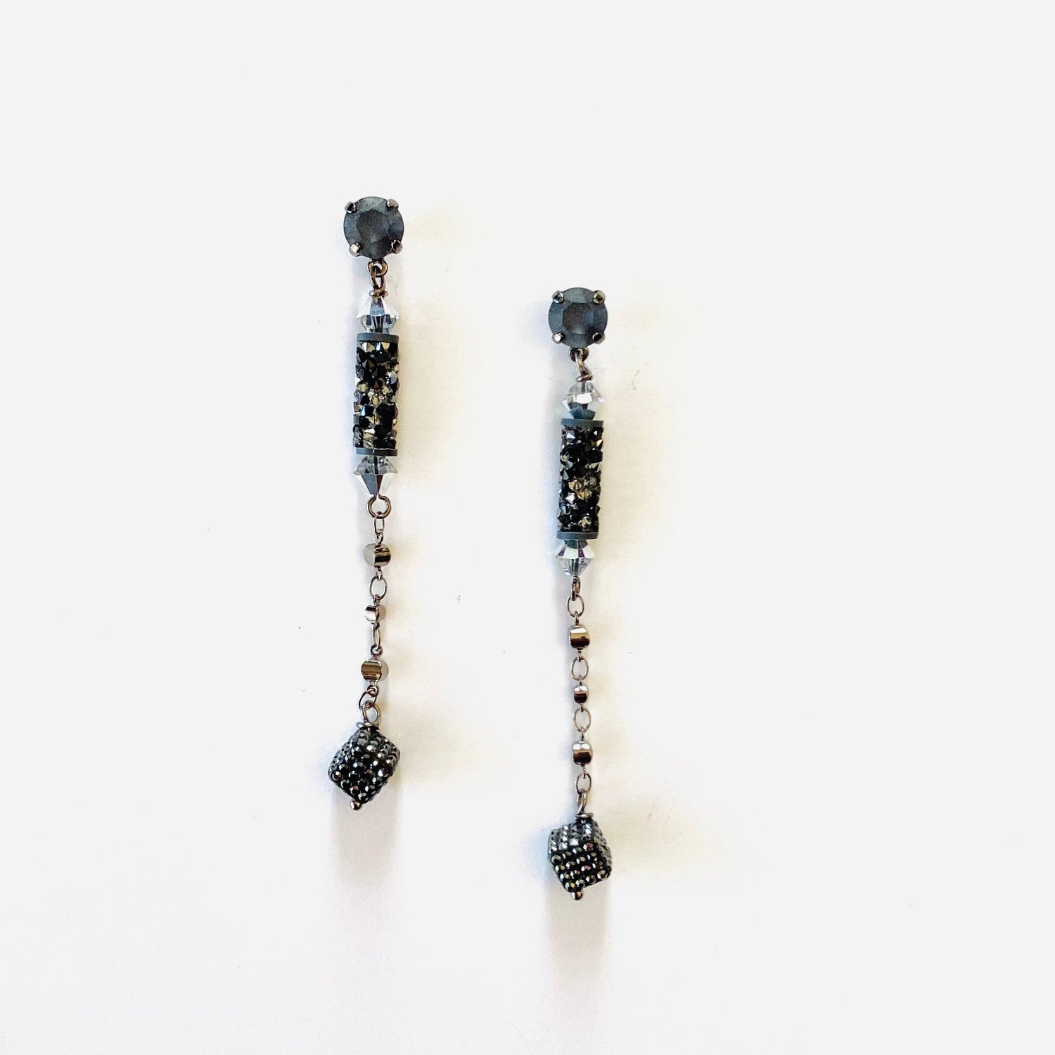 Gunmetal Love Earring in Graphite Matte