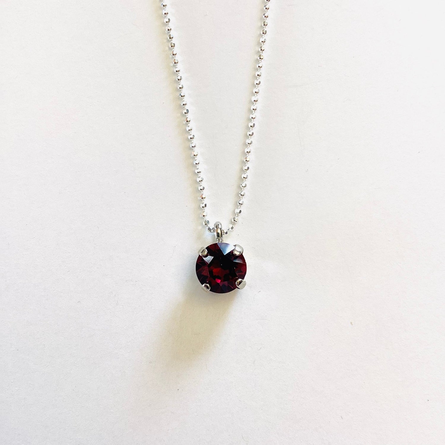 Simple Pendant Necklace in Burgundy