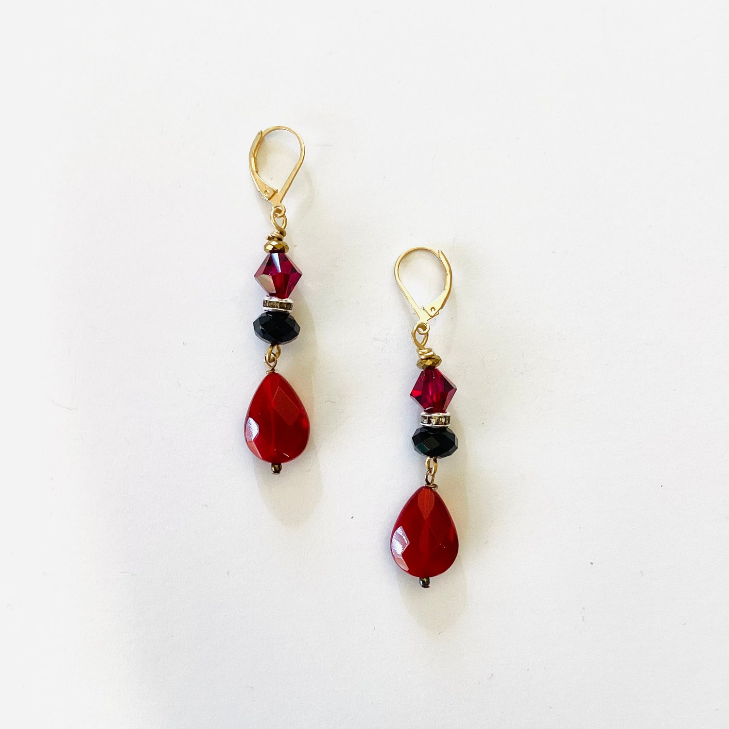 Red + Black Simple Beaded Earring - KaraMarie