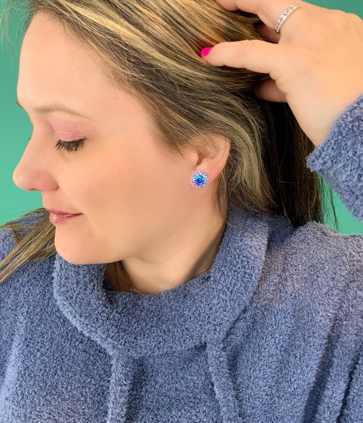 Daisy Sapphire Glacier Blue Earring