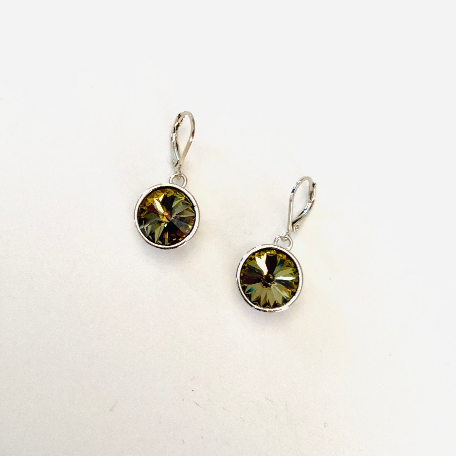 Rivoli Round Drop Earring in Tabac